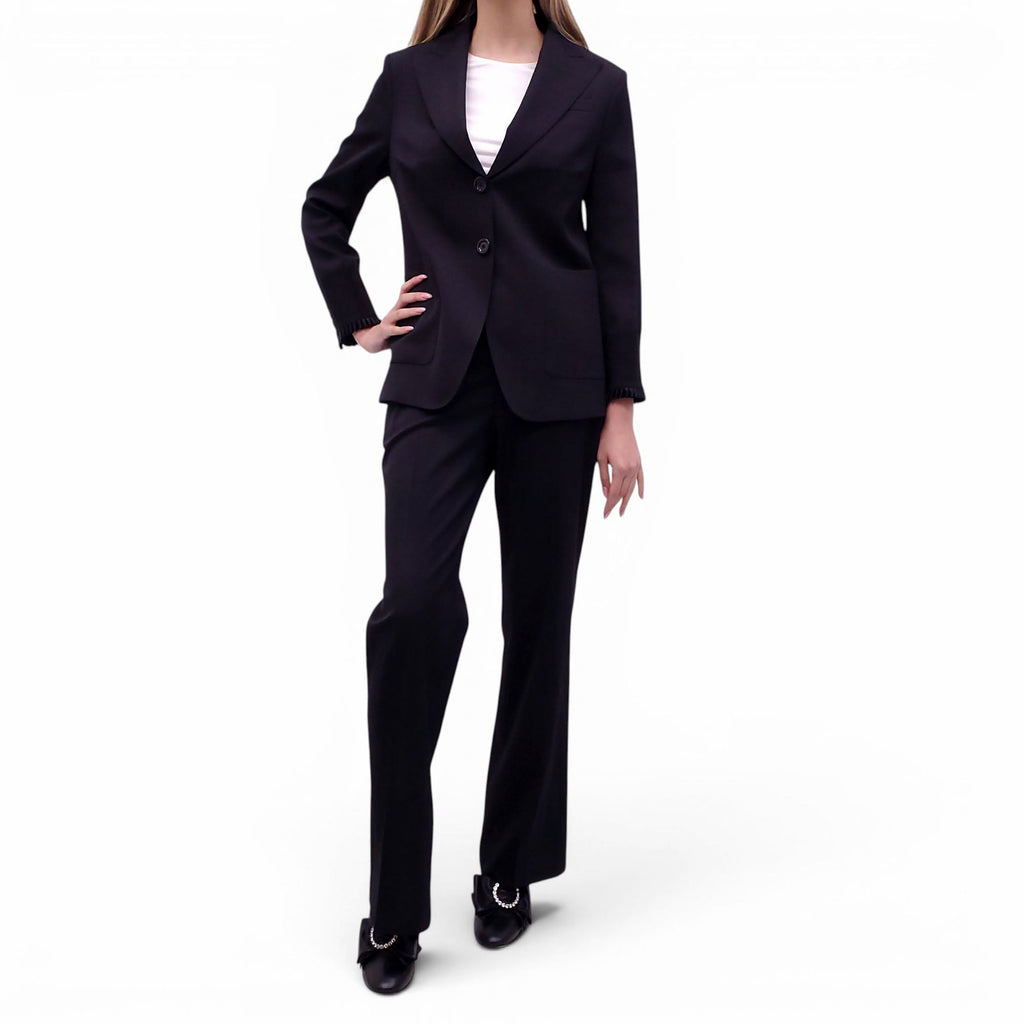 GUCCI BLACK SUIT WITH PLEATED SLEEVE DETAIL - SIZE 6