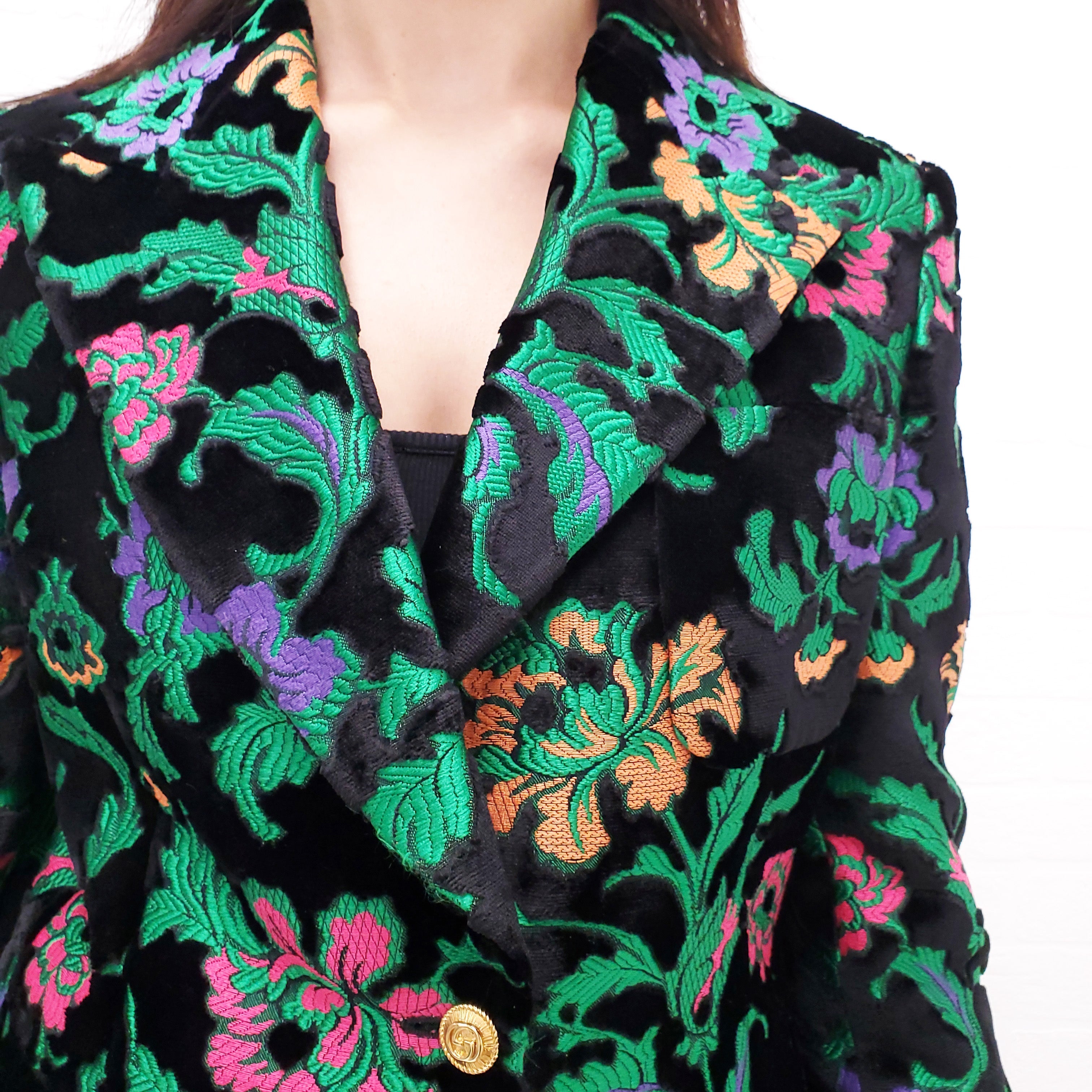 GUCCI BLACK VELVET FLORAL BLAZER - SIZE 40