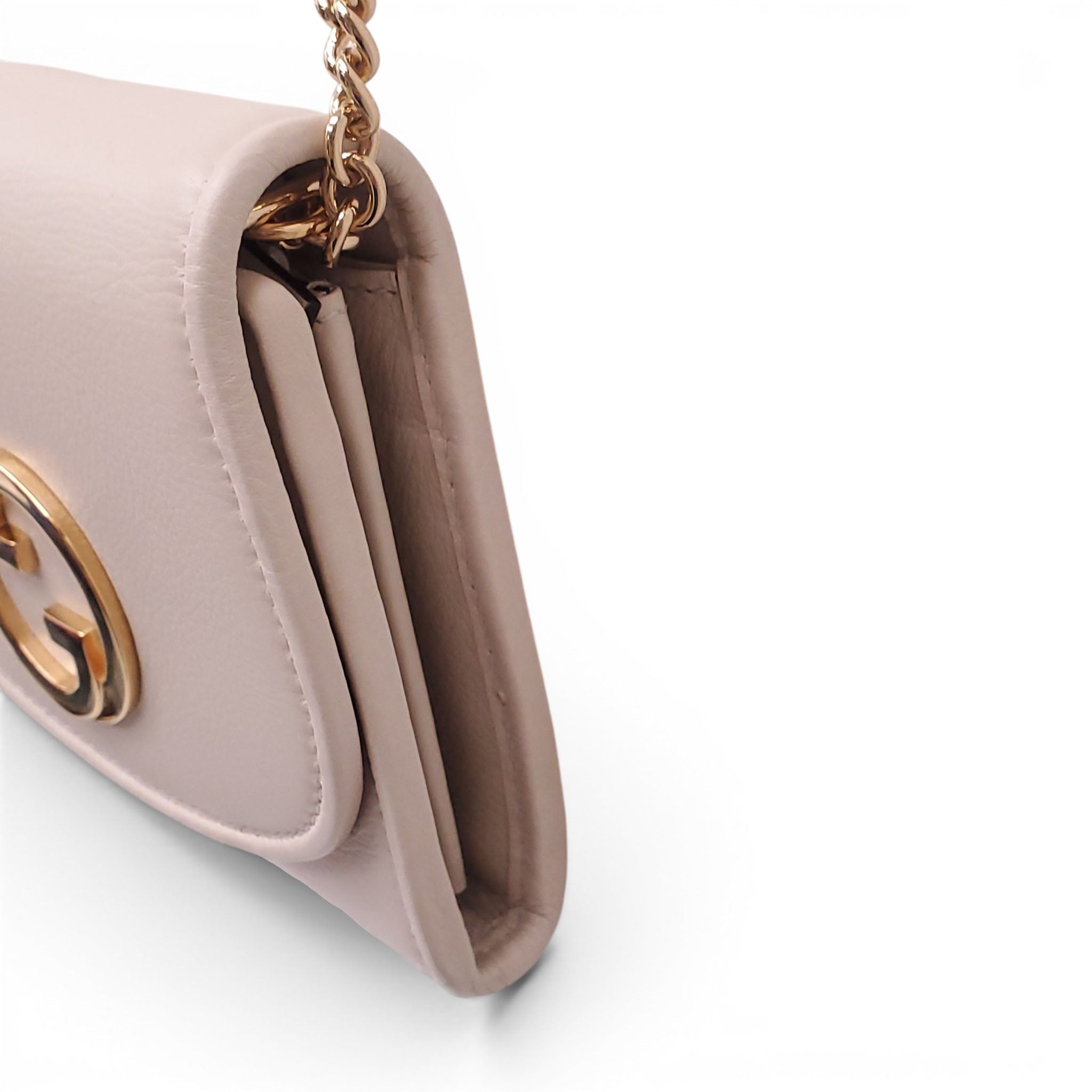 GUCCI CREAM BLONDIE BIFOLD WALLET WITH CHAIN