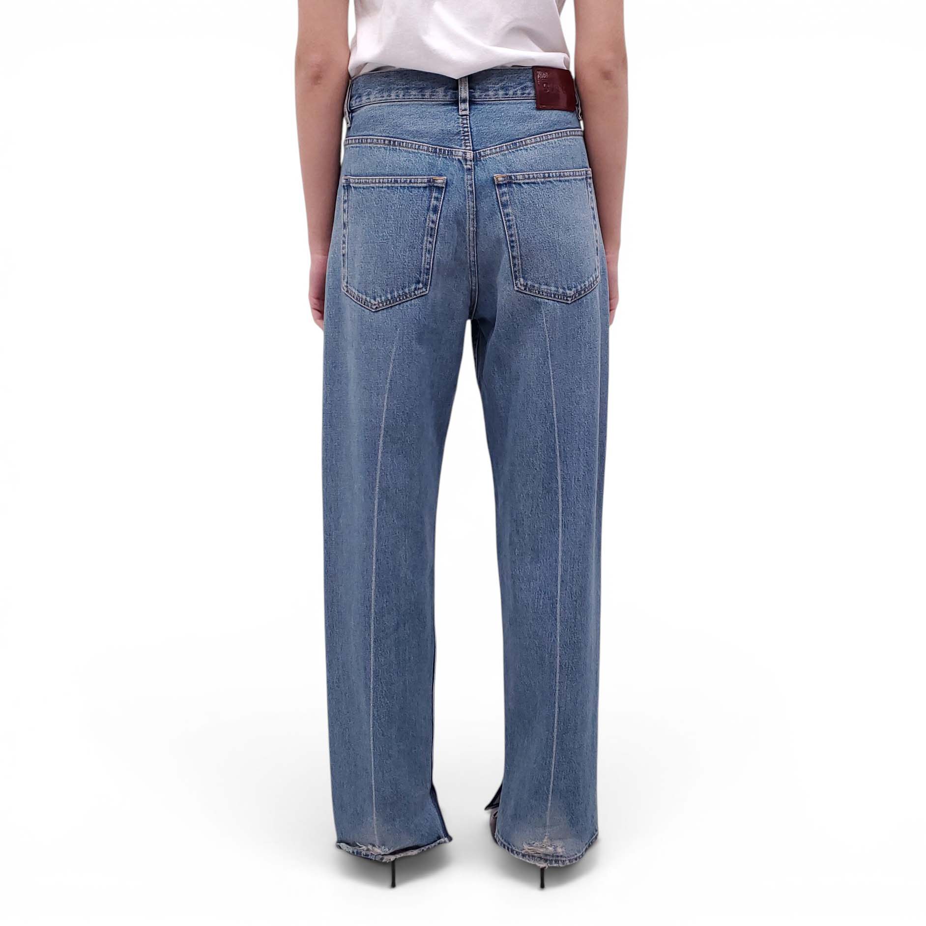 GUCCI MEDIUM WASH BOYFRIEND JEANS - SIZE 25