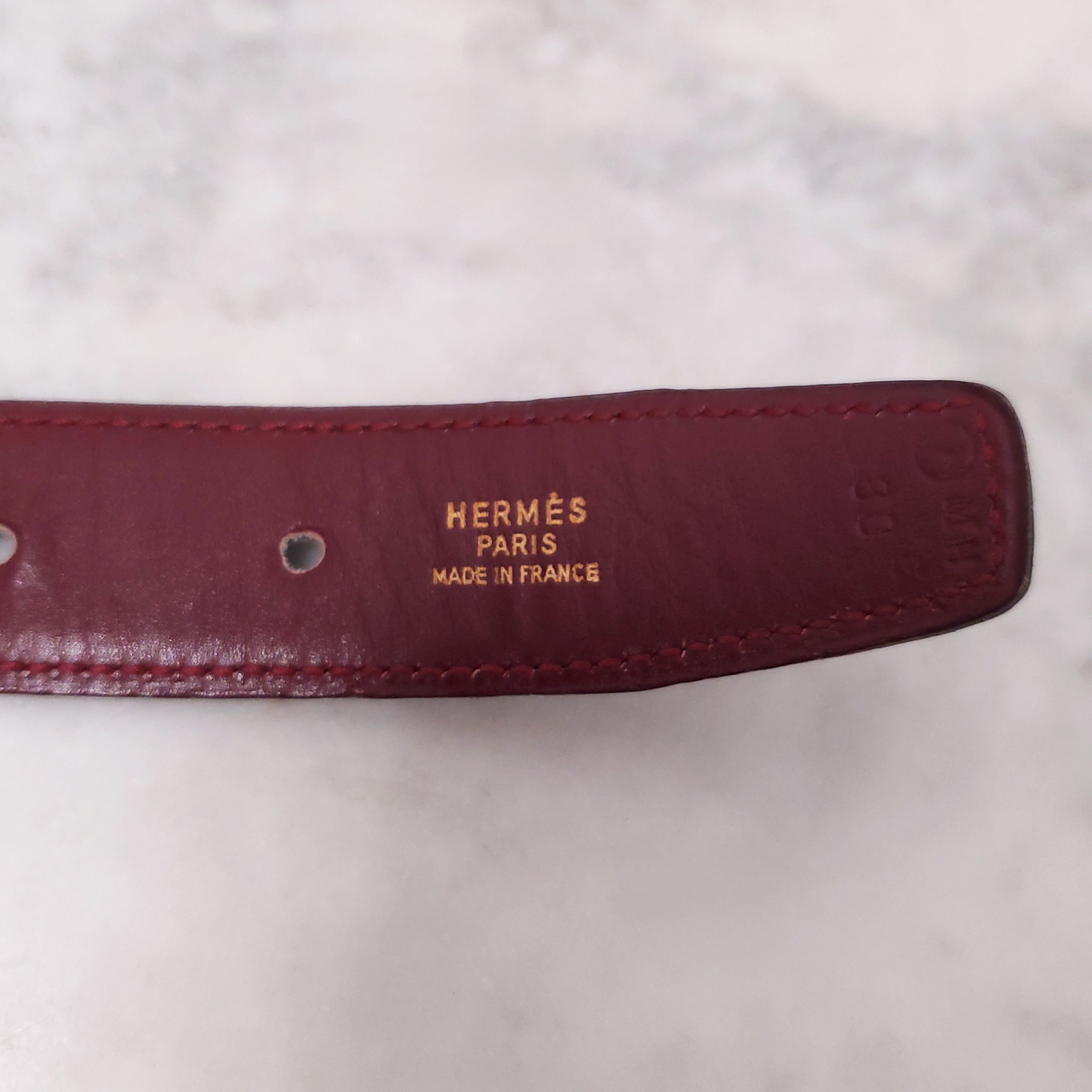 HERMÈS BLACK AND BURGUNDY LEATHER REVERSIBLE H BELT - SIZE 80
