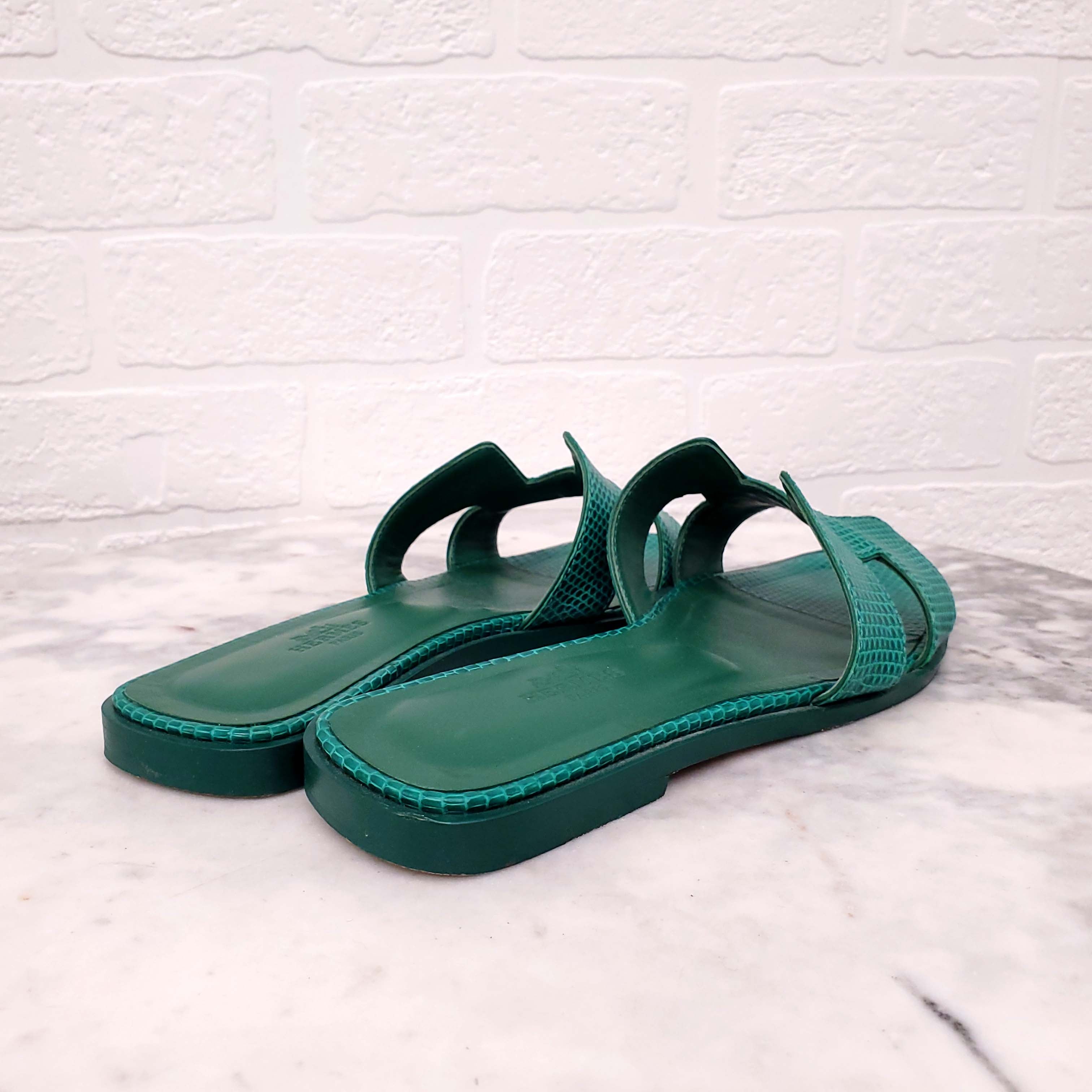 HERMÈS FOREST GREEN LIZARD ORAN SANDALS - SIZE 36