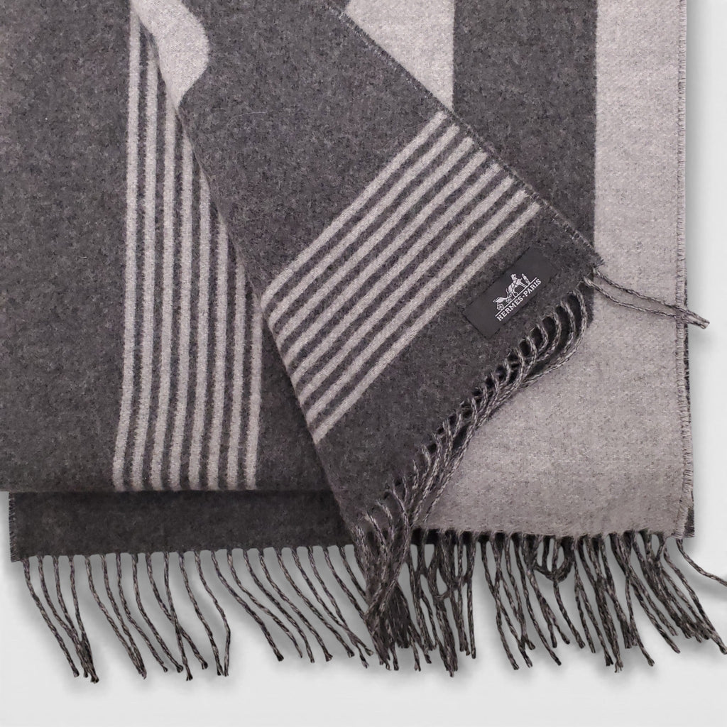 HERMÈS GREY DOUBLE SIDED BELT PRINT CASHMERE SCARF