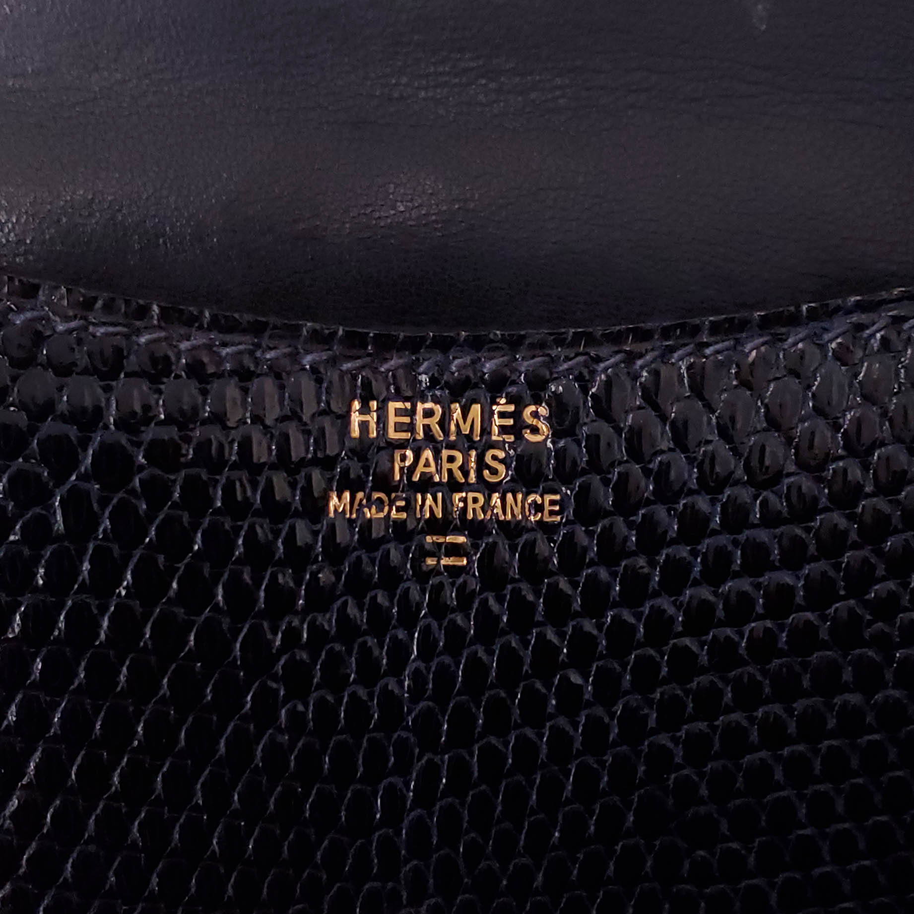 HERMÈS VINTAGE NAVY ALLIGATOR SHOULDER BAG