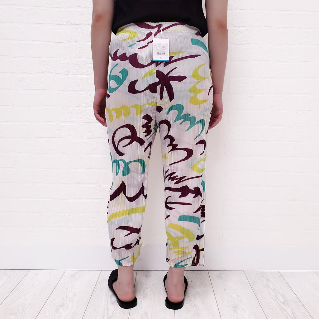 ISSEY MIYAKE WHITE FIZZY PLEATED PANTS - SIZE 3/M