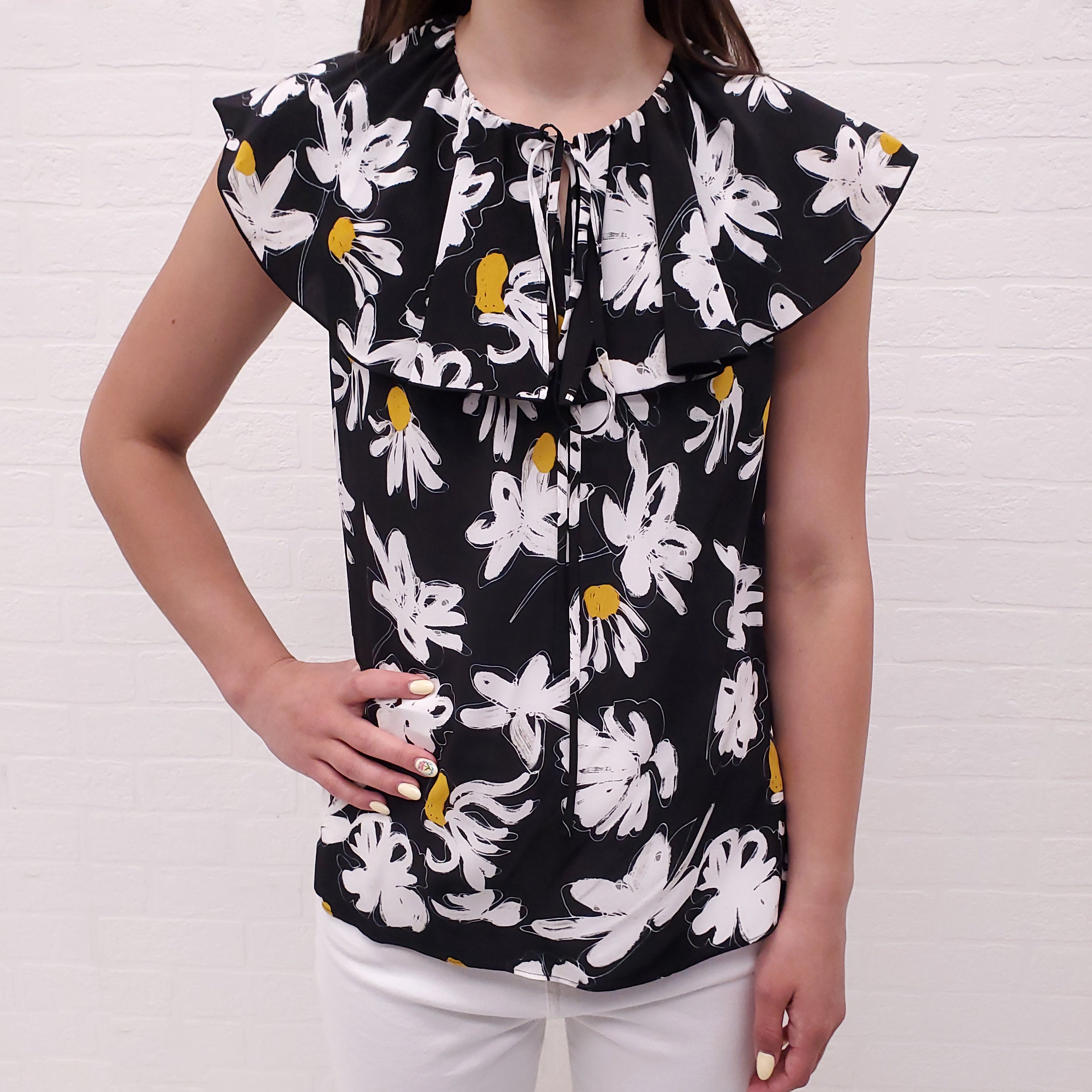 JASON WU BLACK, YELLOW AND WHITE FLORAL SLEEVELESS BLOUSE WITH TIE - SIZE 2