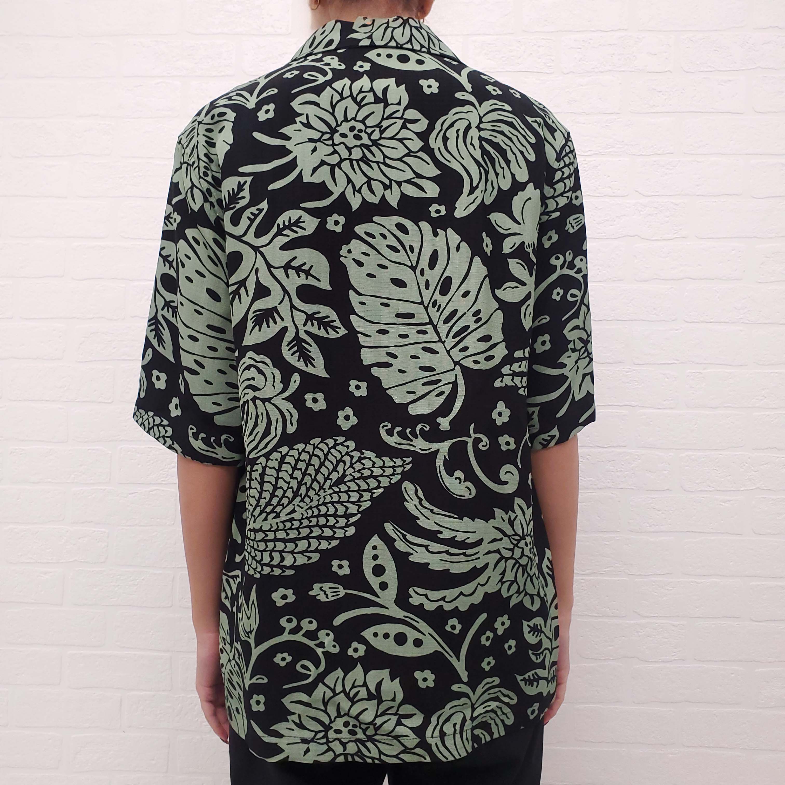 JIL SANDER UNISEX GREEN AND BLACK PATTERNED HAWAIIAN SHIRT - SIZE 36