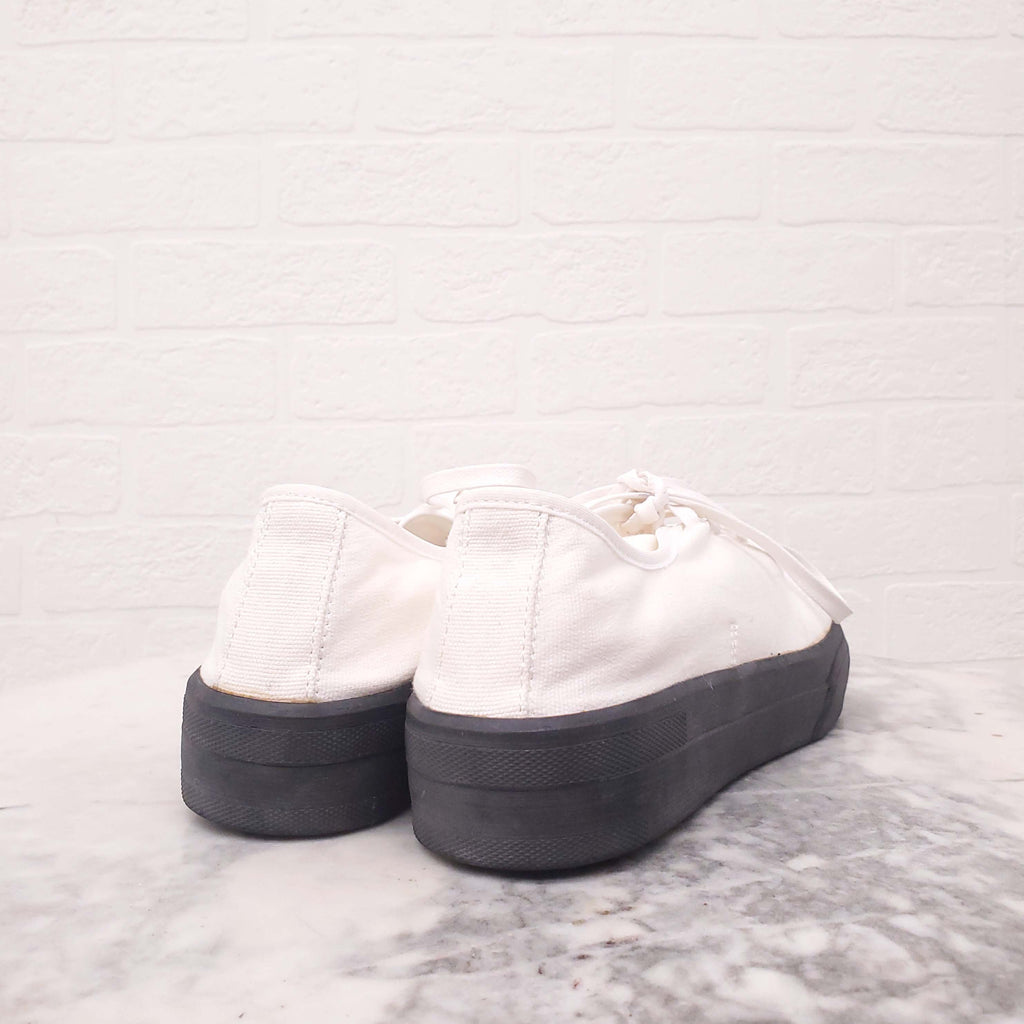 JIL SANDER WHITE SNEAKERS - SIZE 38 MENS/40 WOMENS