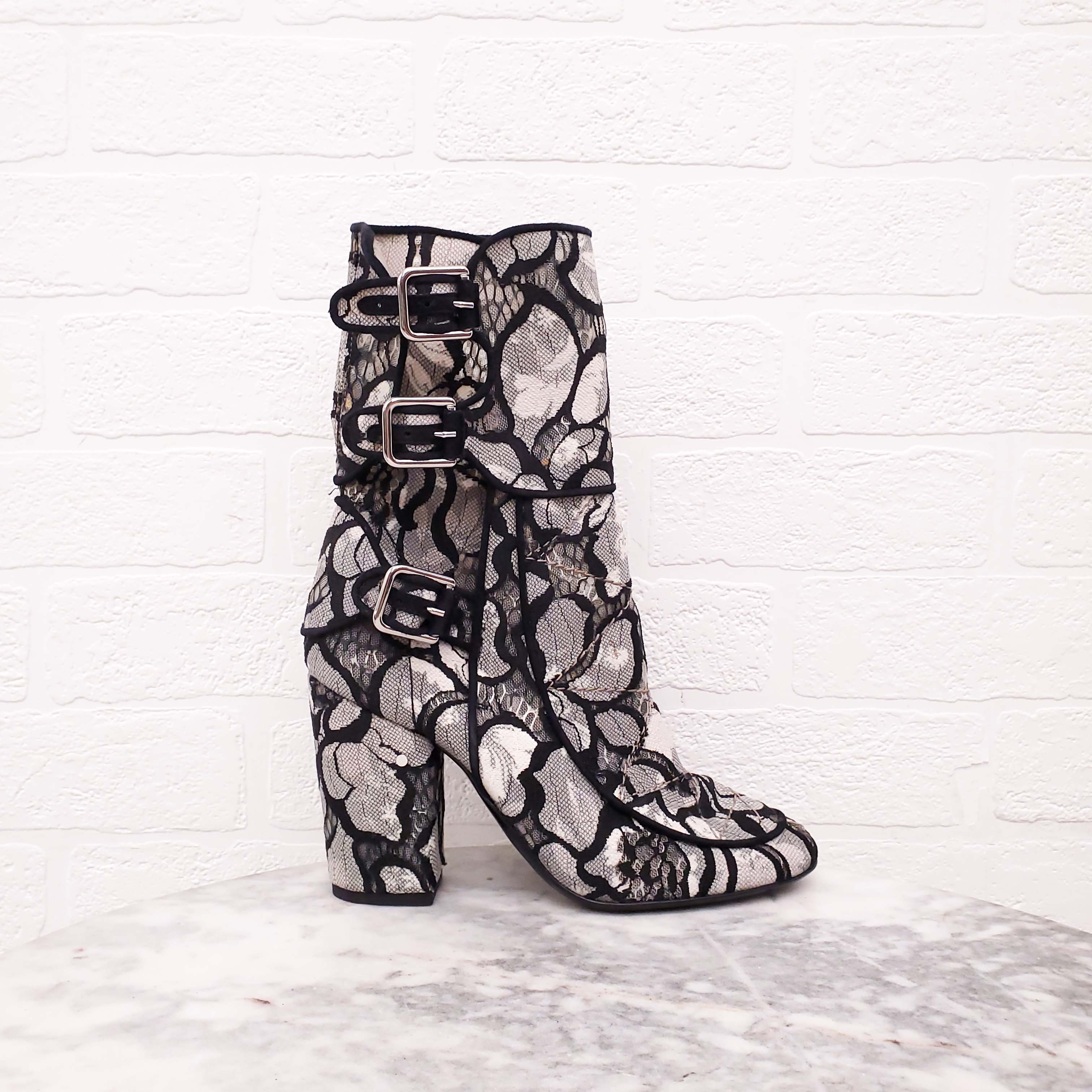 LAURENCE DACADE LACE BOOTS - SIZE 37
