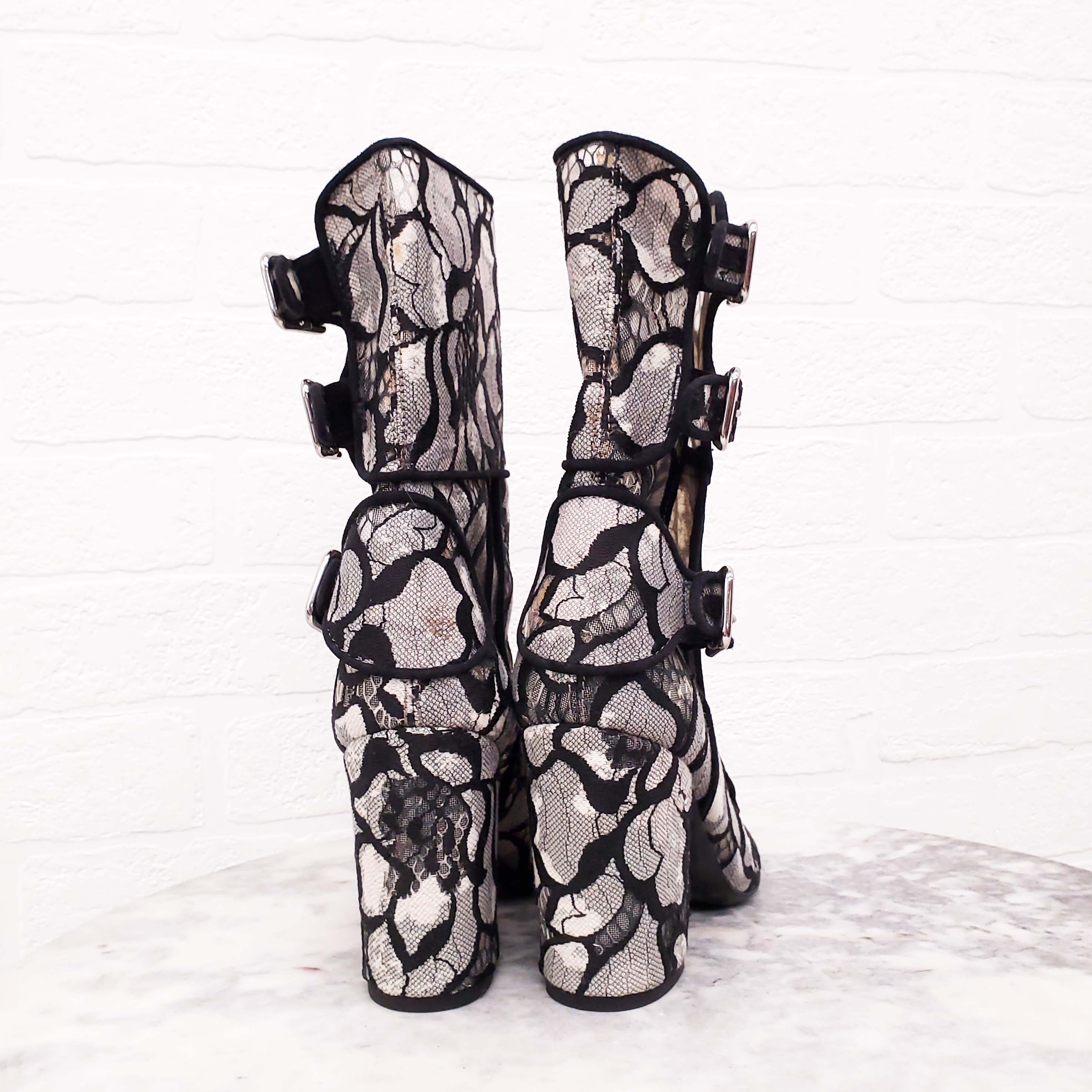 LAURENCE DACADE LACE BOOTS - SIZE 37