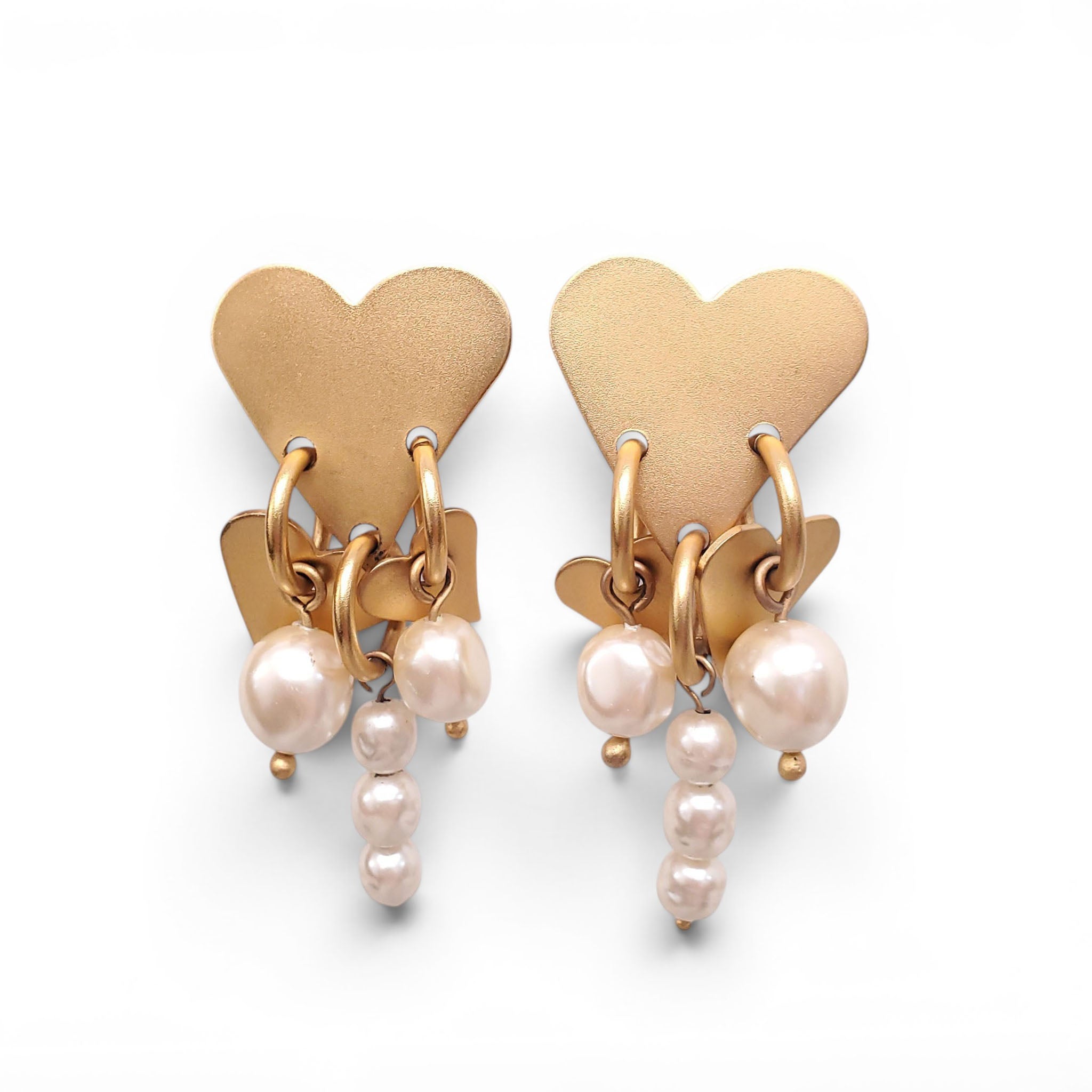 MARTHA STURDY GOLD HEART AND PEARL DROP CLIP-ON EARRINGS