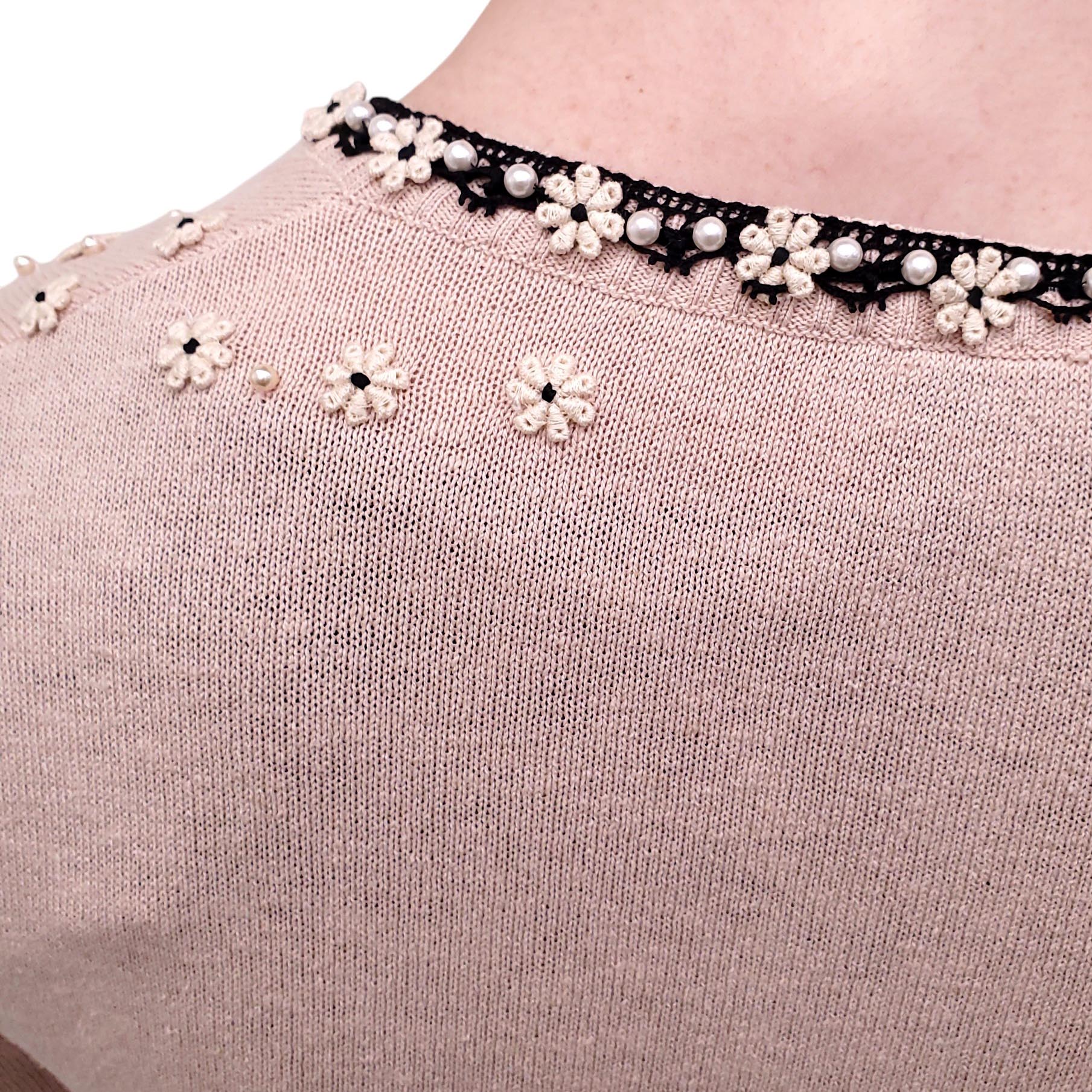 MOSCHINO BLUSH PINK SWEATER WITH FLORAL PEARL DETAILS - SIZE S