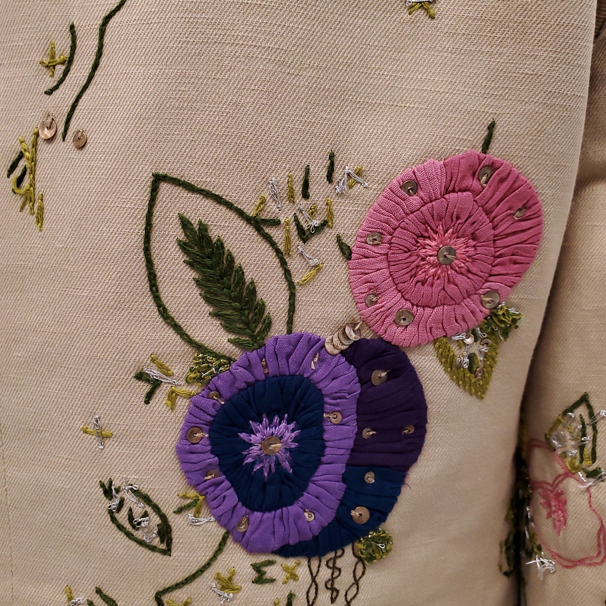 MOSCHINO KHAKI JACKET WITH EMBROIDERED FLORAL DETAILS - SIZE S