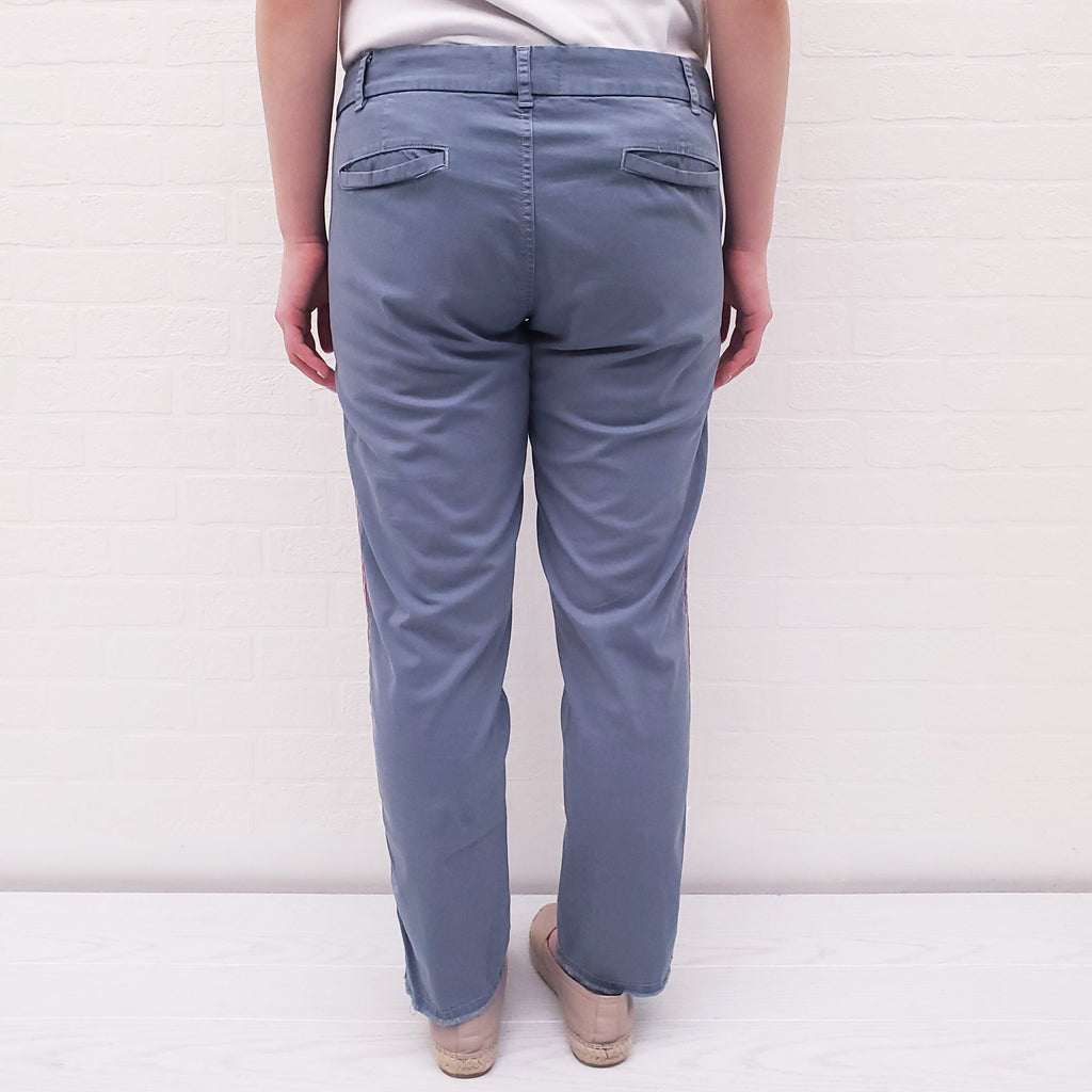 NILI LOTAN BLUE STRIPE TROUSERS - SIZE 6