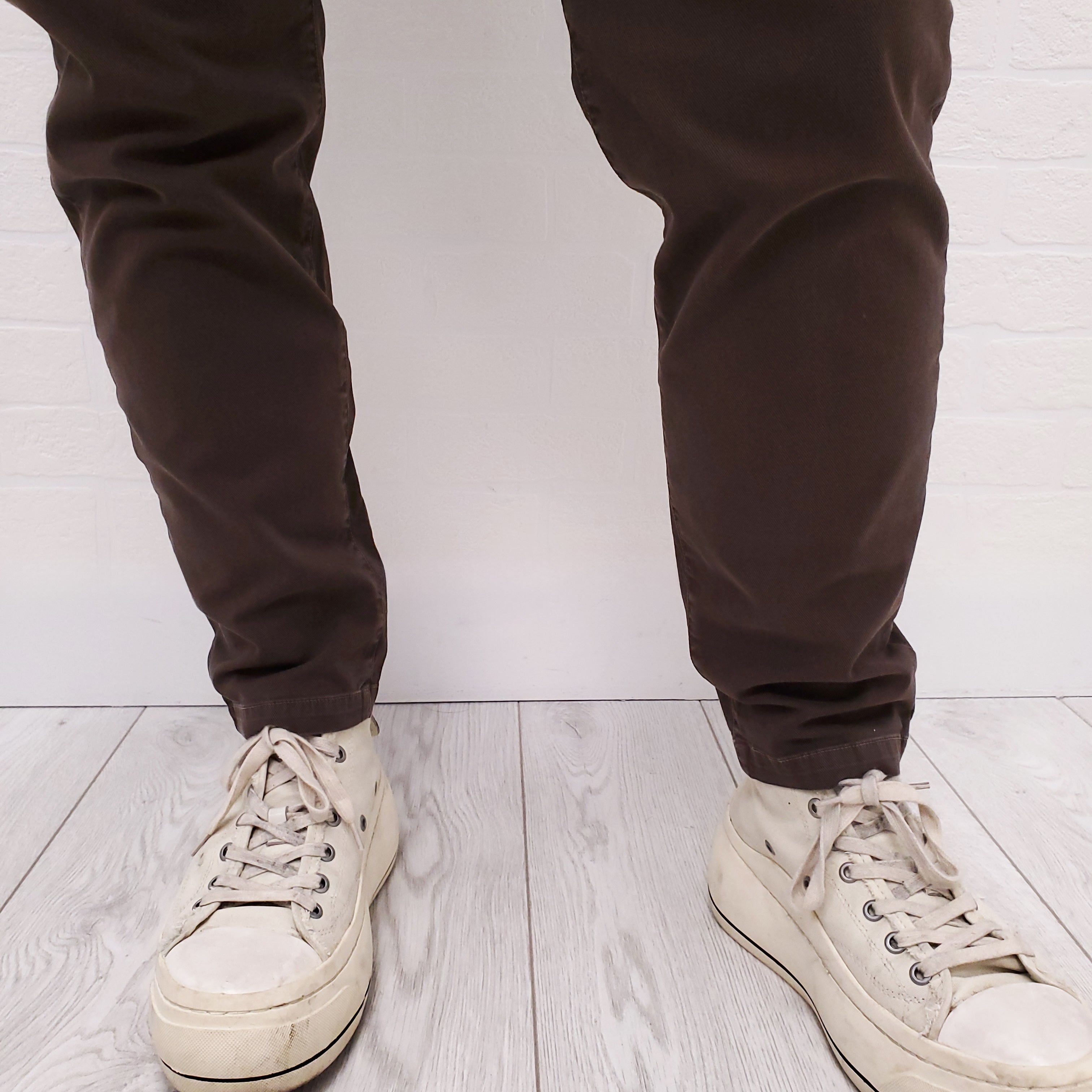 NILI LOTAN BROWN 'PARIS' PANTS - SIZE 2