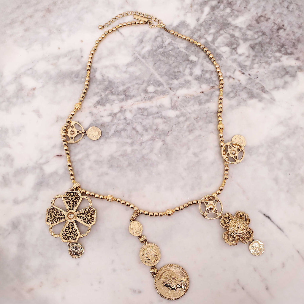 OSCAR DE LA RENTA MEDALLION NECKLACE