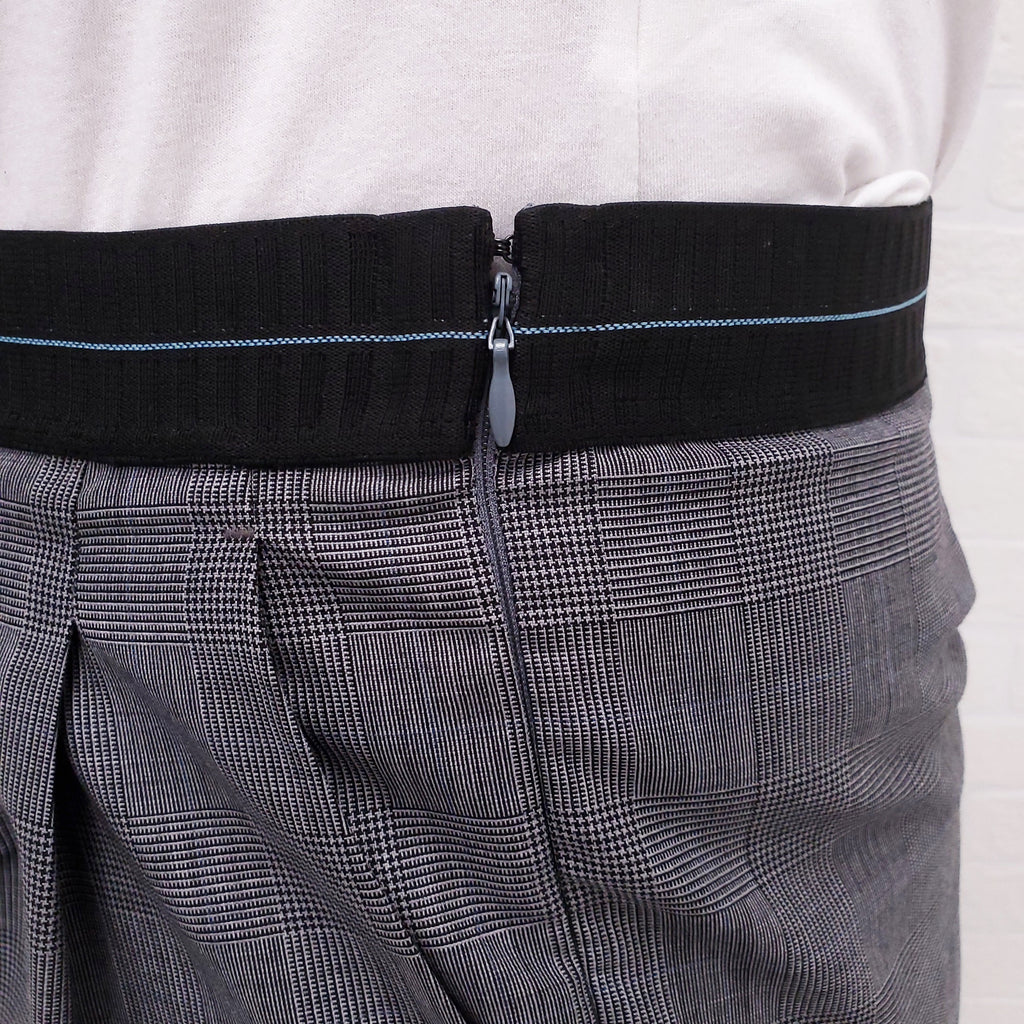 PRADA PLAID TROUSERS WITH LOGO - SIZE 46
