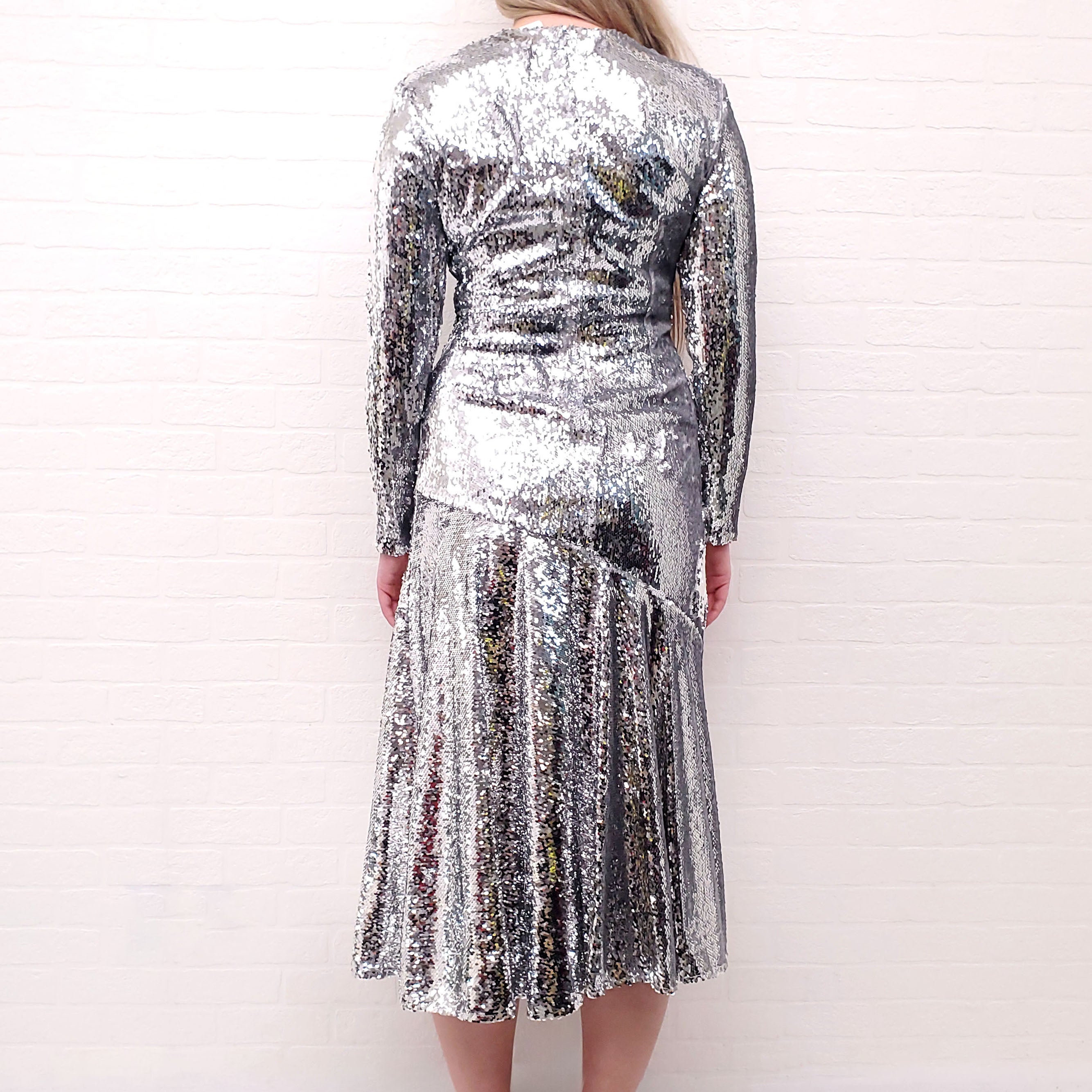 RACIL SILVER SEQUIN DRESS - SIZE 40