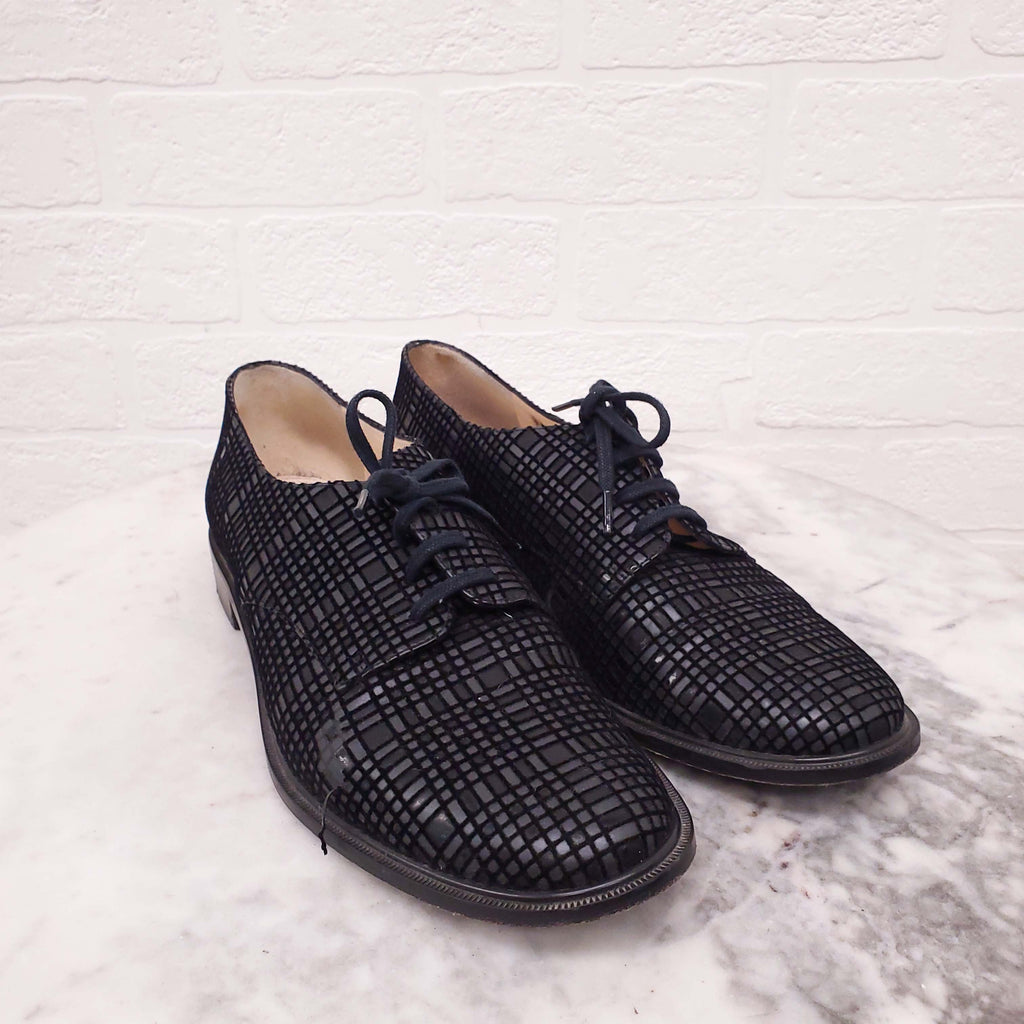 ROBERT CLERGERIE EMBOSSED OXFORDS - SIZE 38.5
