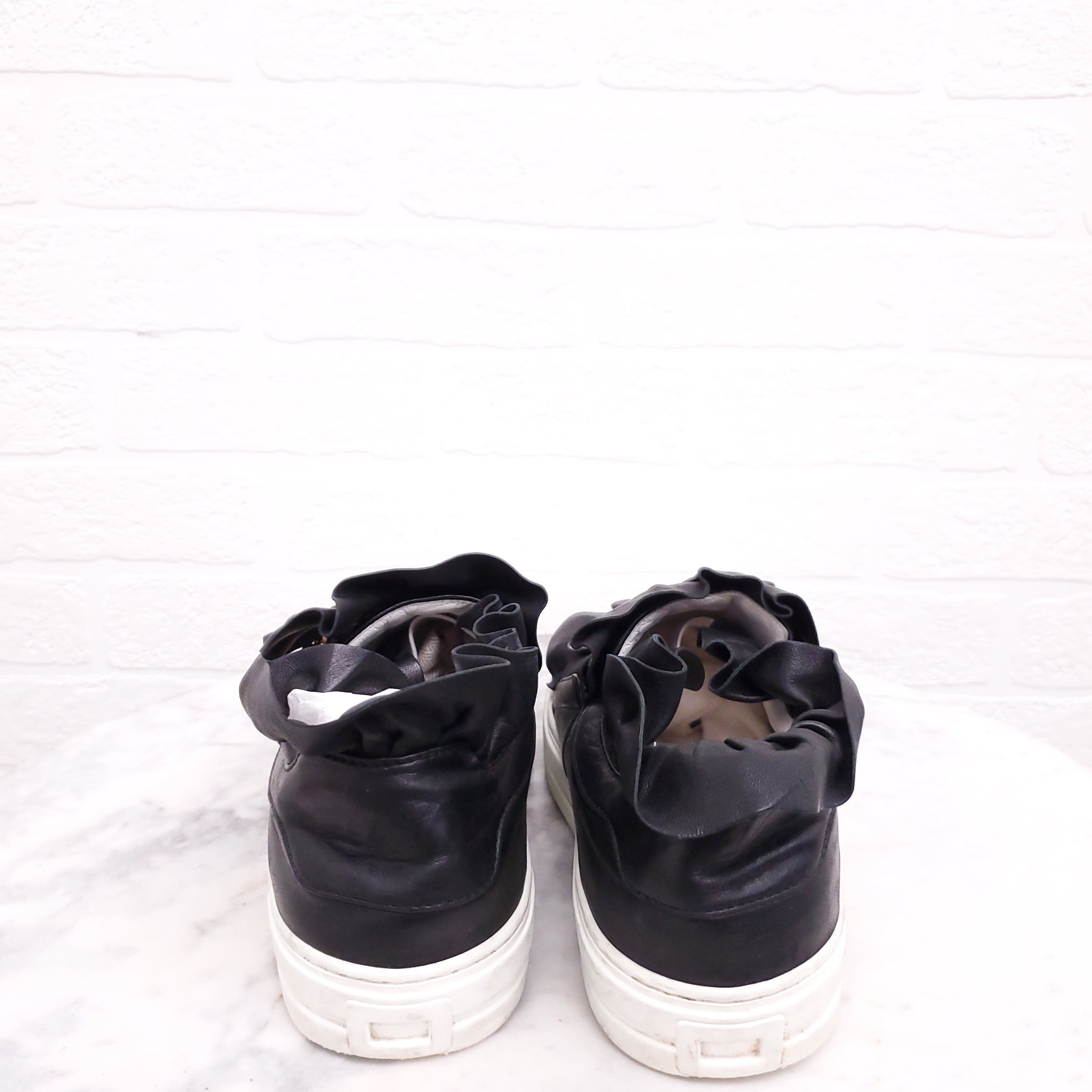 ROGER VIVIER BLACK LEATHER RUFFLE SNEAKERS WITH ZIPPER DETAIL - SIZE 38.5