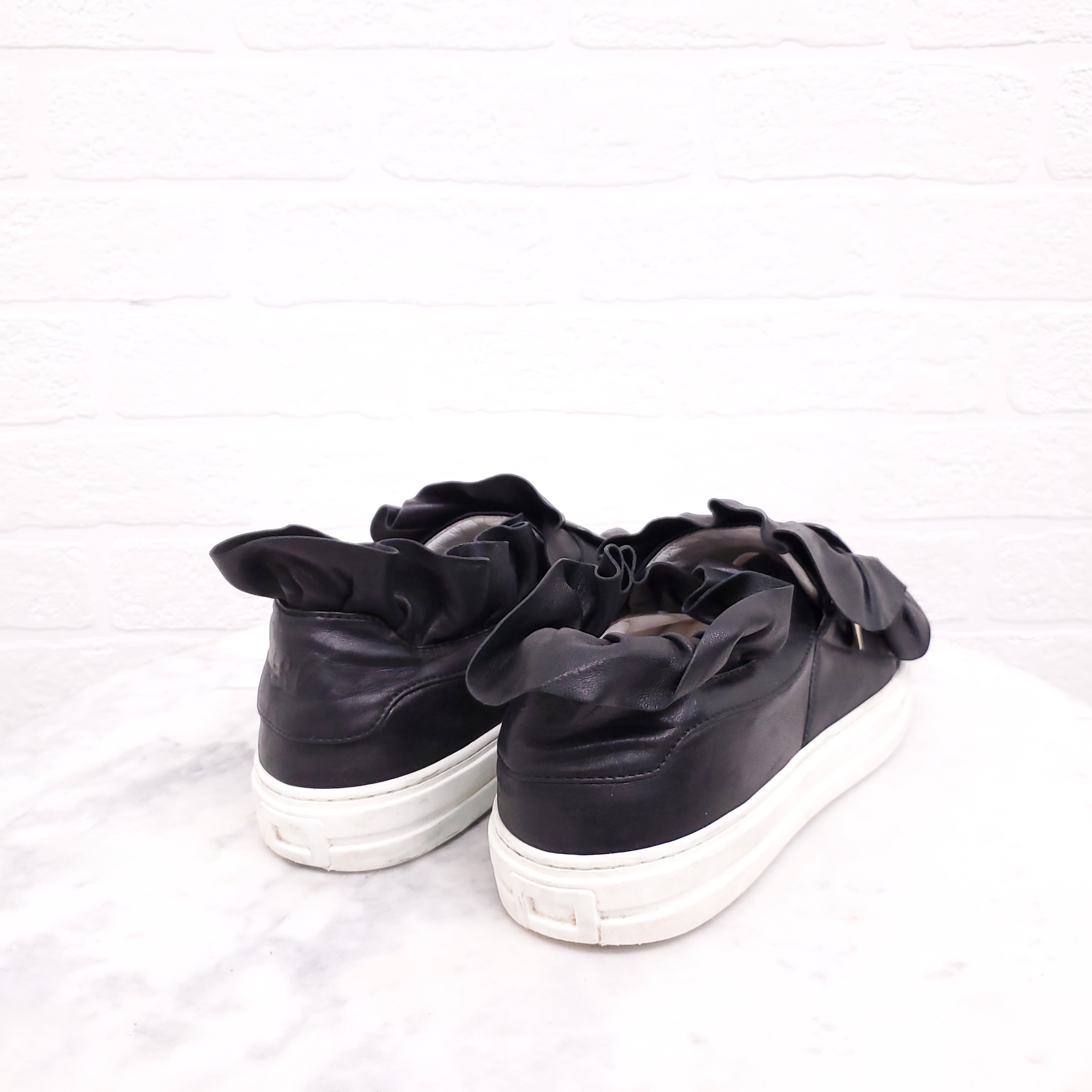 ROGER VIVIER BLACK LEATHER RUFFLE SNEAKERS WITH ZIPPER DETAIL - SIZE 38.5