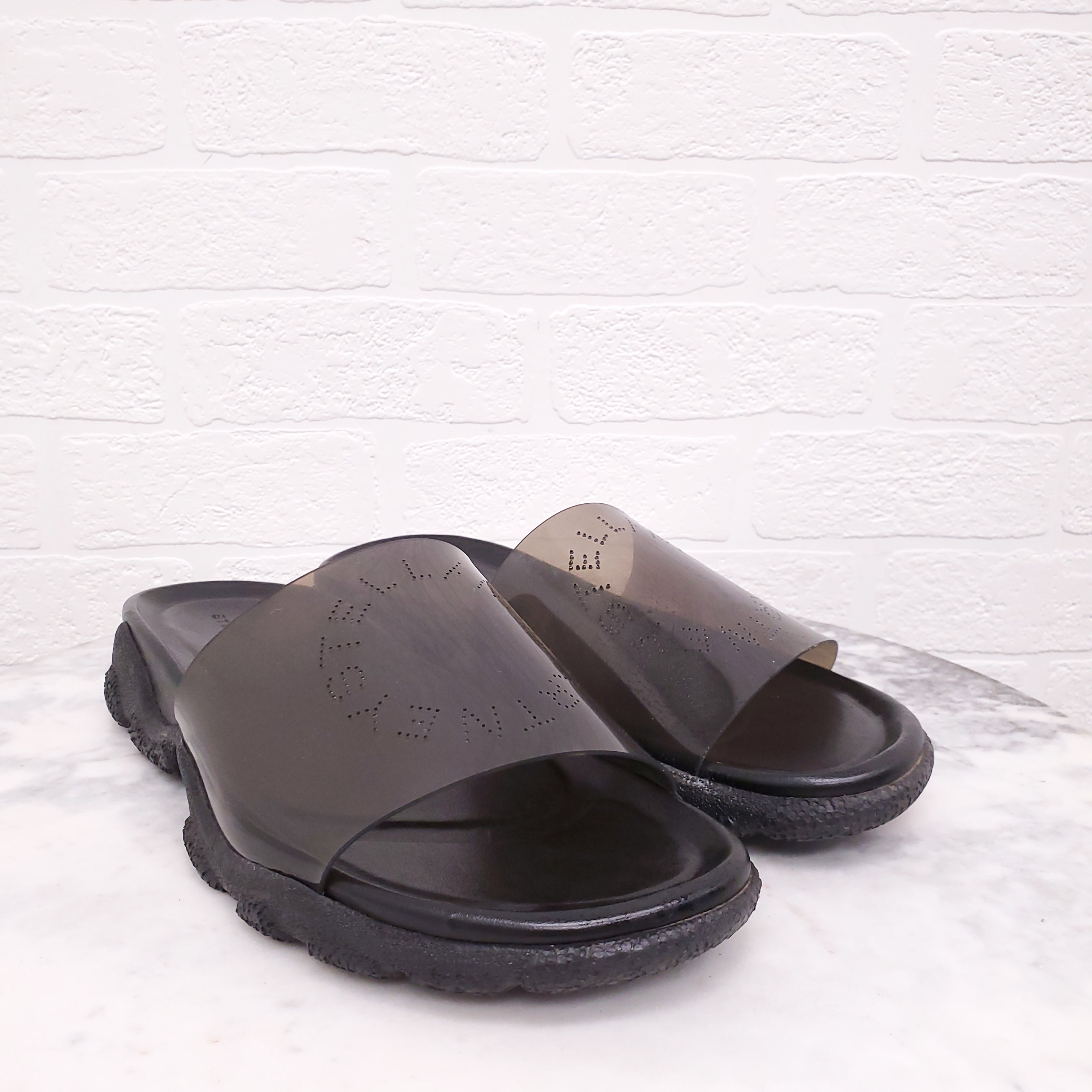STELLA MCCARTNEY BLACK LOGO POOL SLIDES - SIZE 43