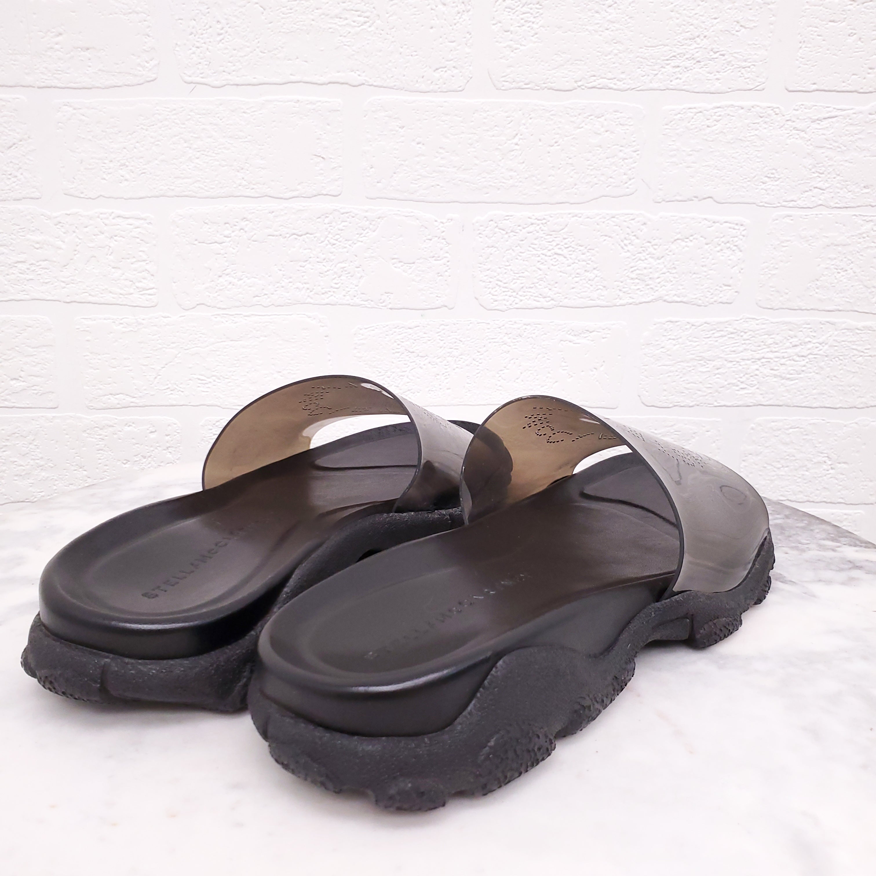 STELLA MCCARTNEY BLACK LOGO POOL SLIDES - SIZE 43