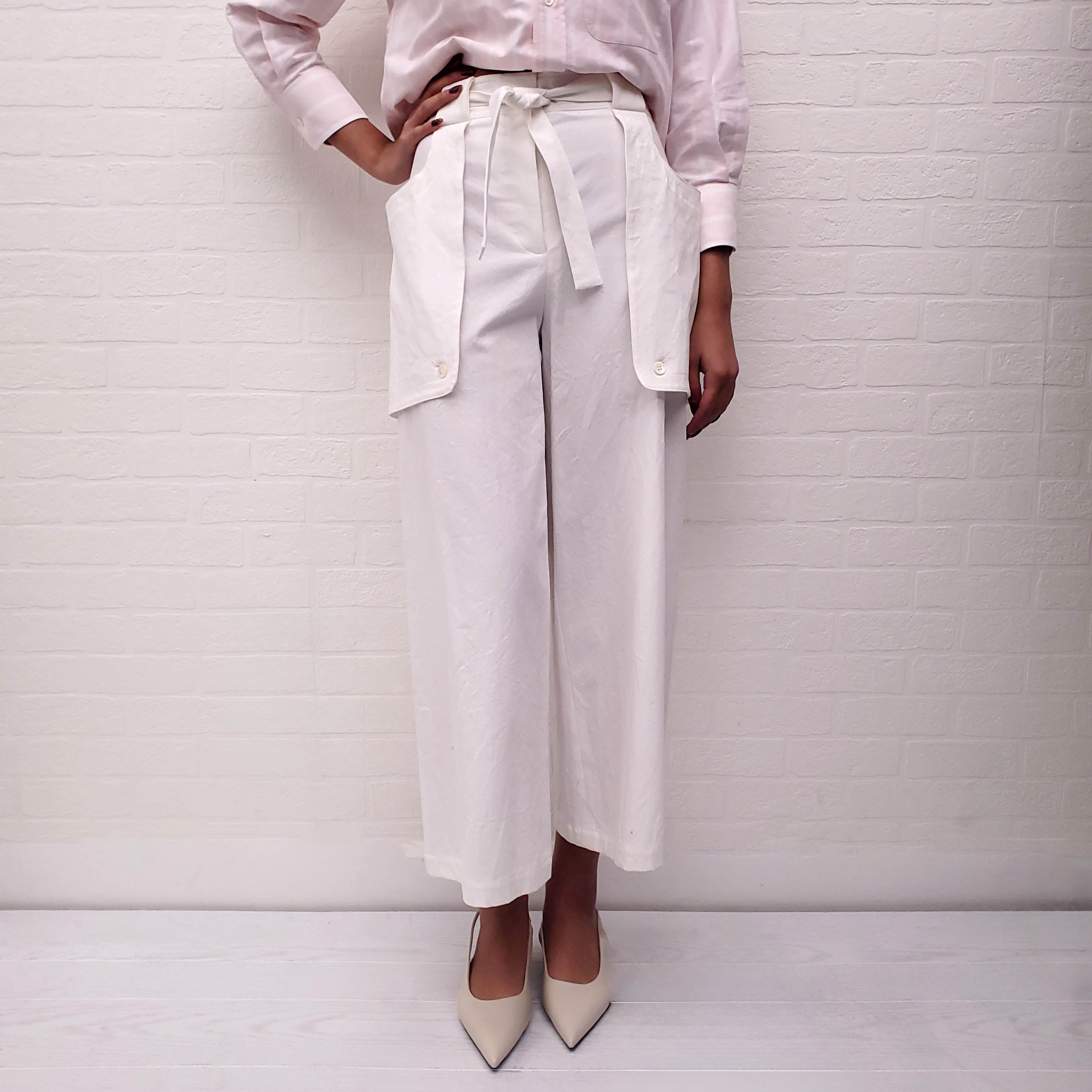 THOM BROWNE WIDE LEG WHITE TROUSERS WITH STRIPE LOGO DETAIL - SIZE 38