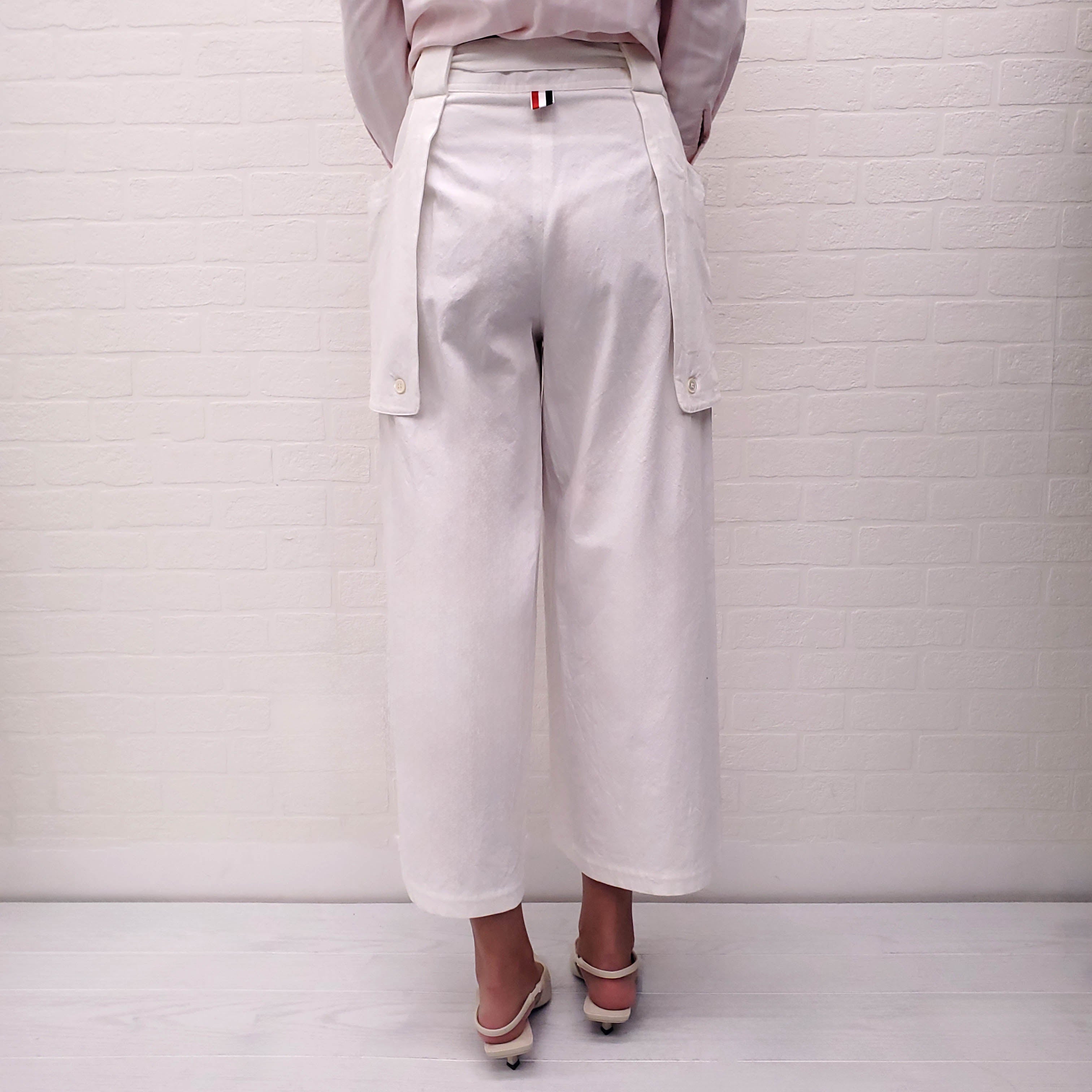 THOM BROWNE WIDE LEG WHITE TROUSERS WITH STRIPE LOGO DETAIL - SIZE 38