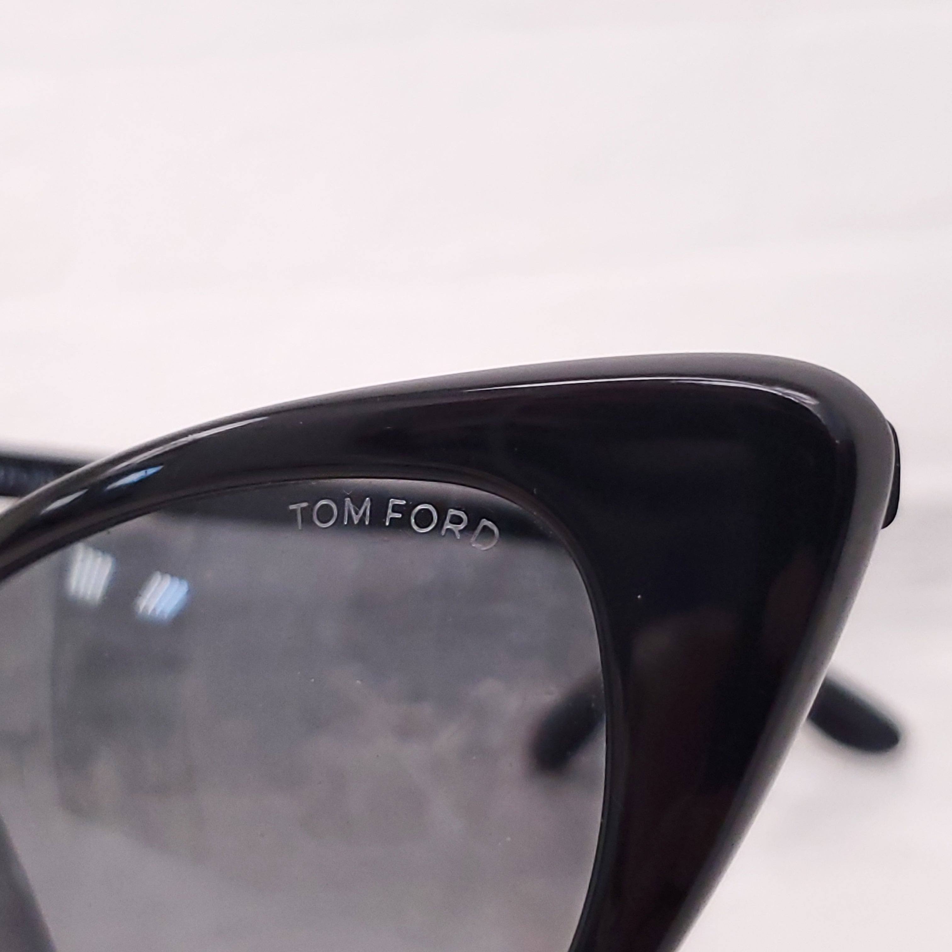 TOM FORD BLACK CAT EYE SUNGLASSES