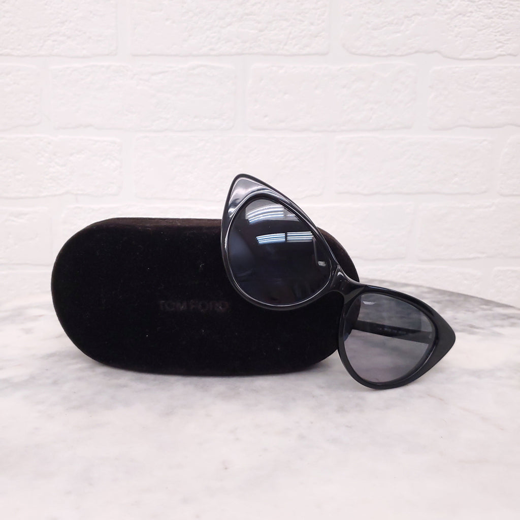 TOM FORD BLACK CAT EYE SUNGLASSES
