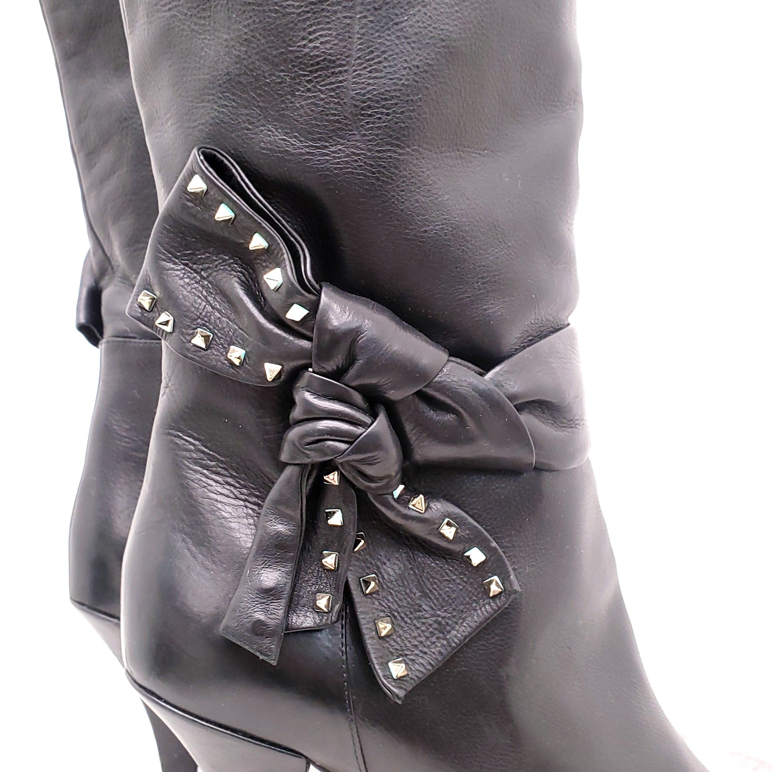 VALENTINO BLACK LEATHER BOOTS WITH ROCKSTUD BOW DETAIL - SIZE 40