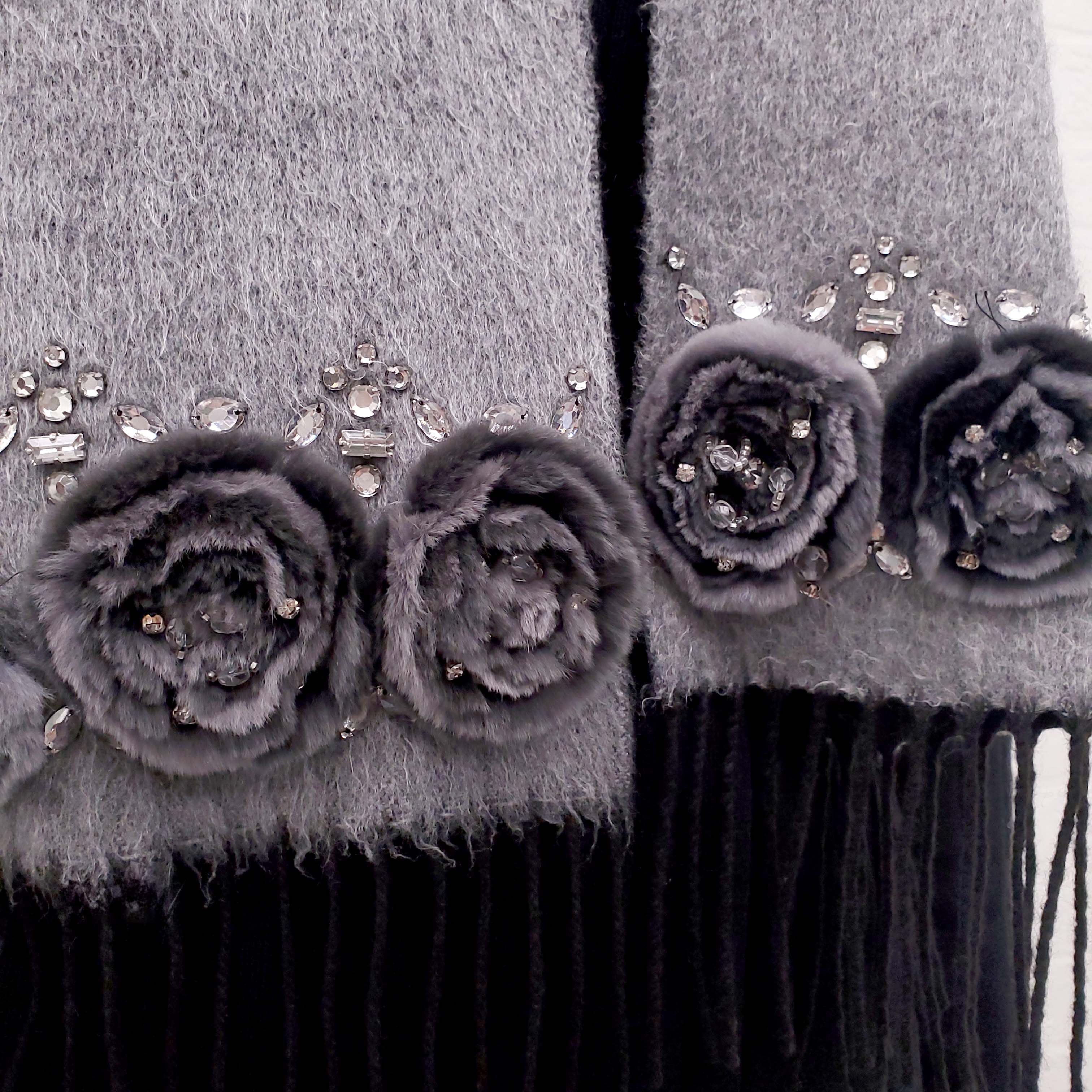 VALENTINO GREY SCARF WITH FUR FLOWERS