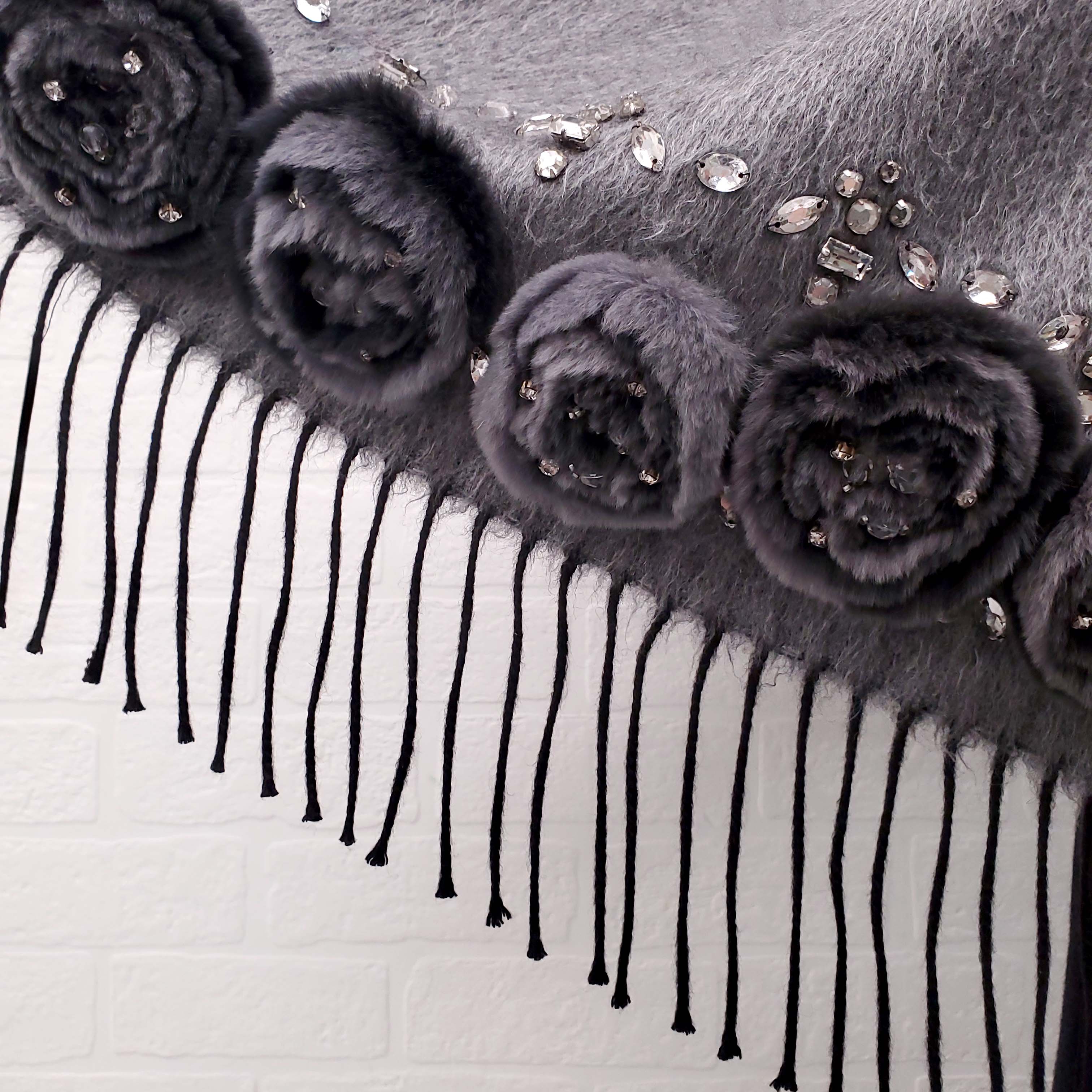 VALENTINO GREY SCARF WITH FUR FLOWERS