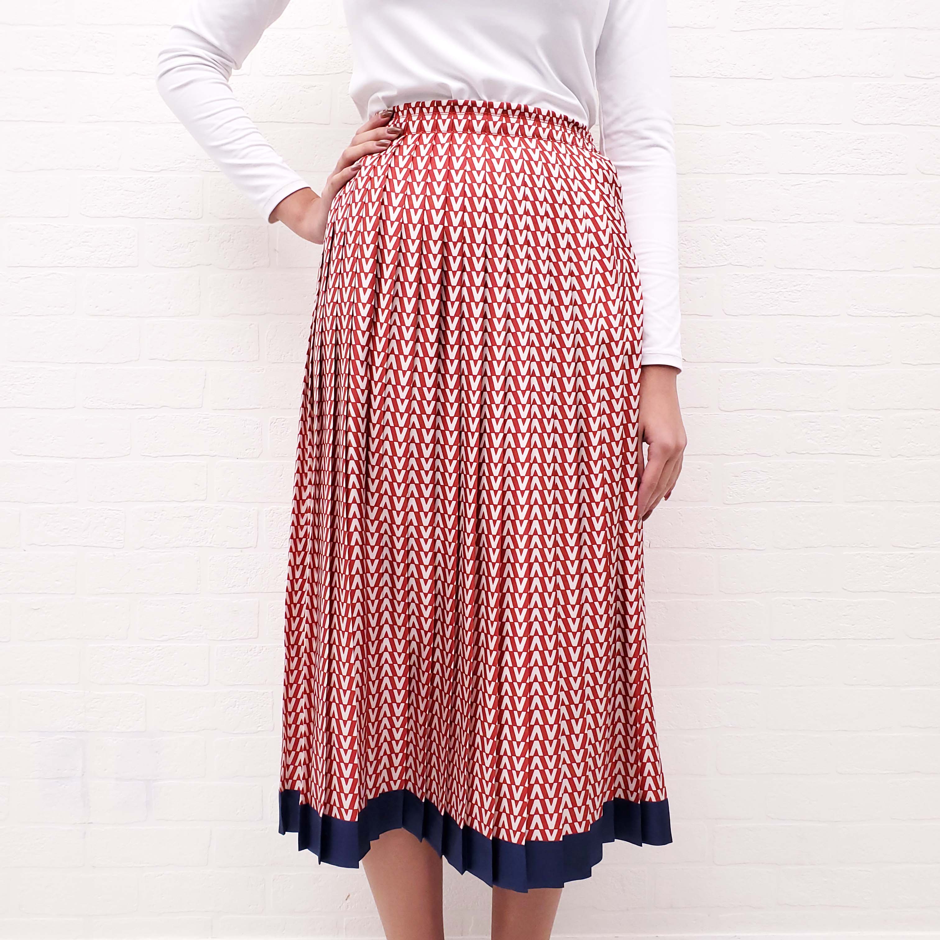 VALENTINO RED PLEATED LOGO SKIRT - SIZE 2