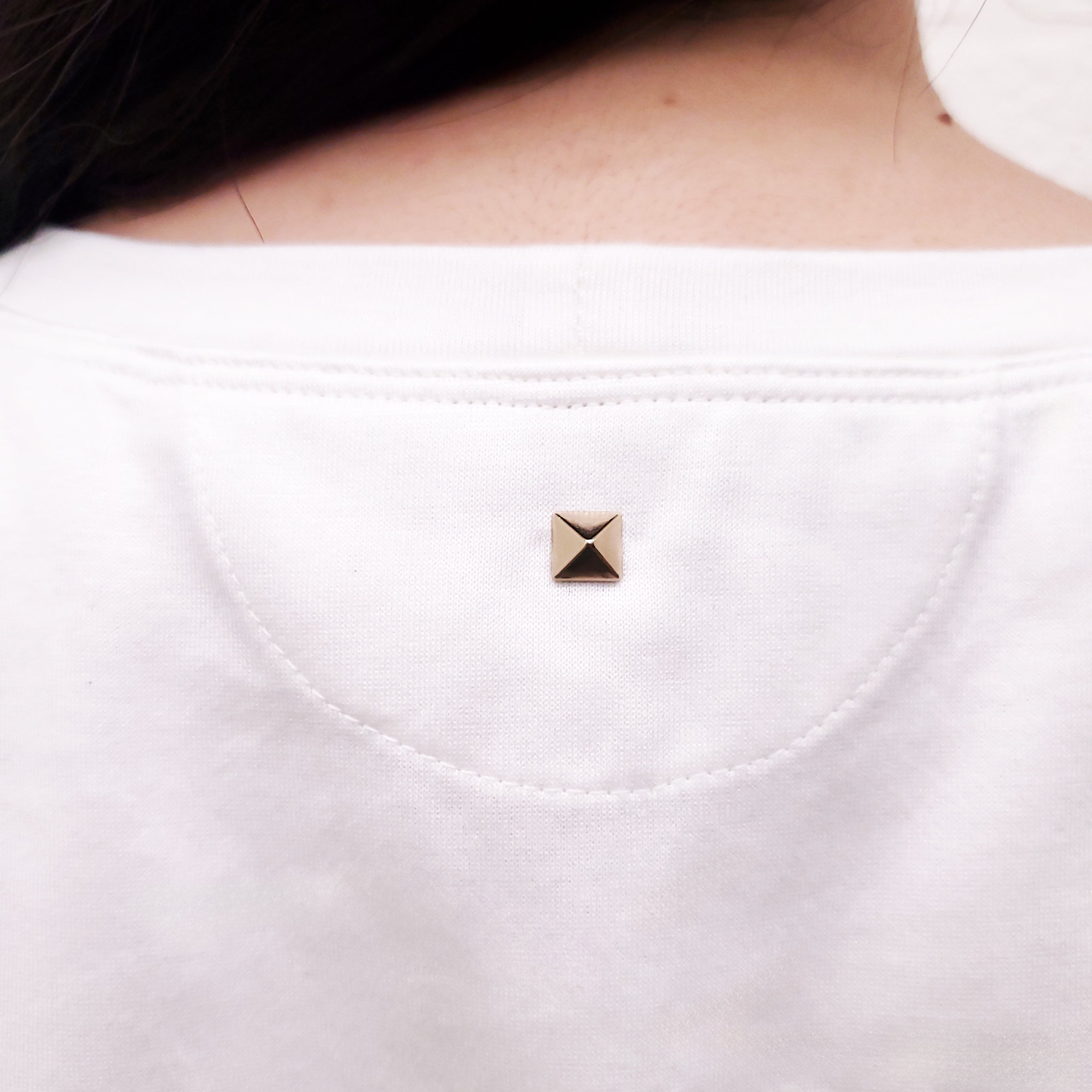 VALENTINO WHITE T-SHIRT WITH ROCKSTUD DETAIL - SIZE L
