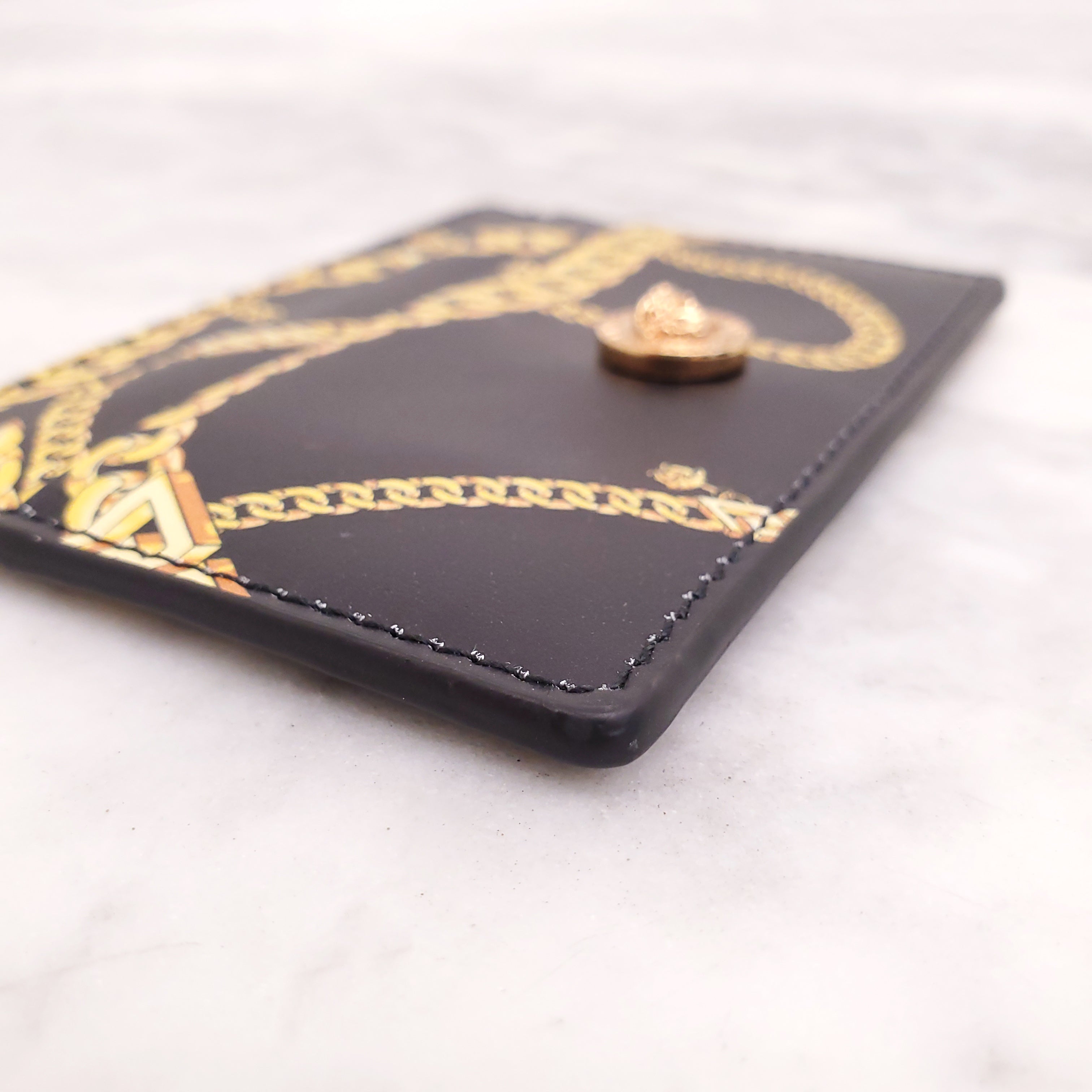 VERSACE BLACK CHAIN PRINT LEATHER CARD CASE