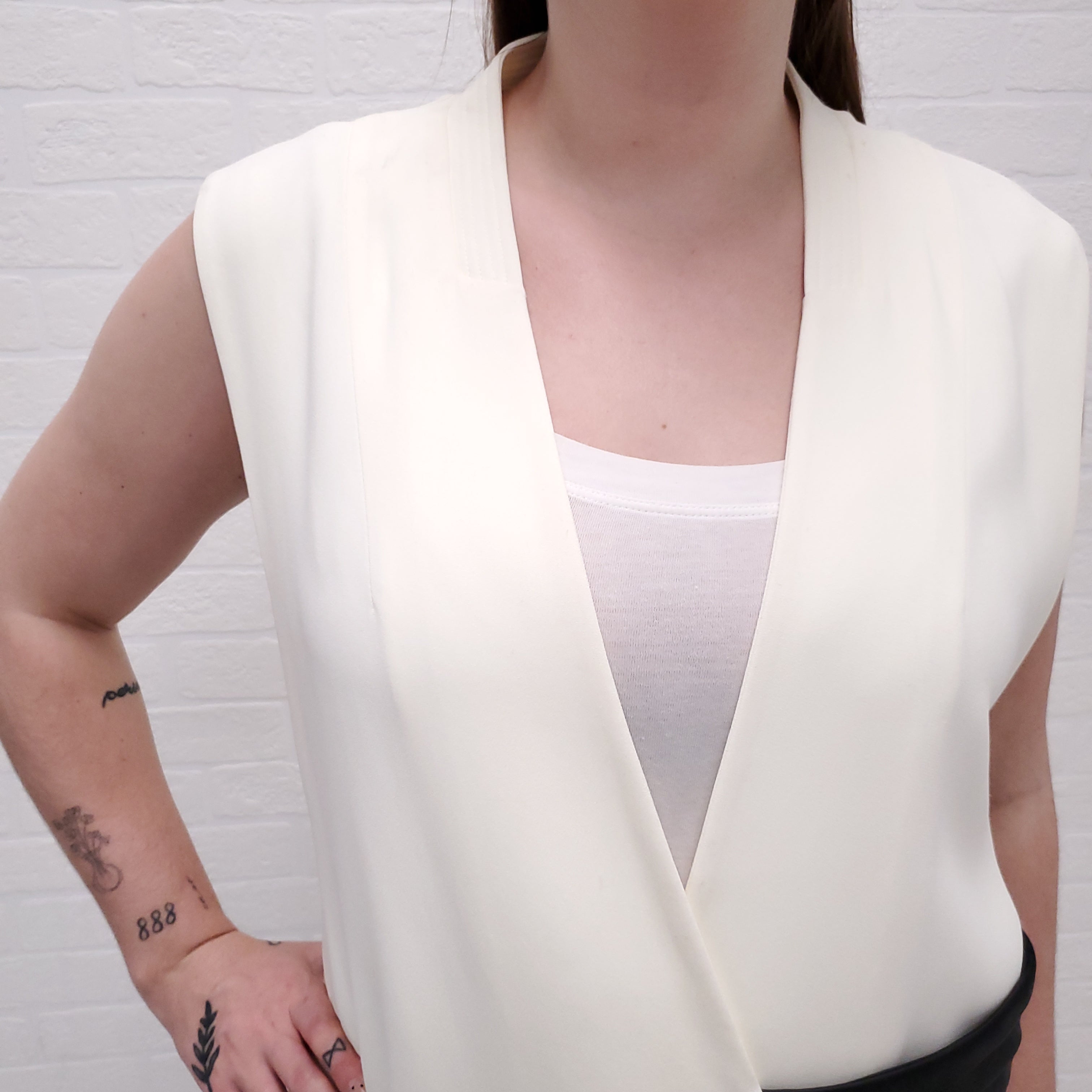 VICTORIA BECKHAM CREAM VEST - SIZE 10
