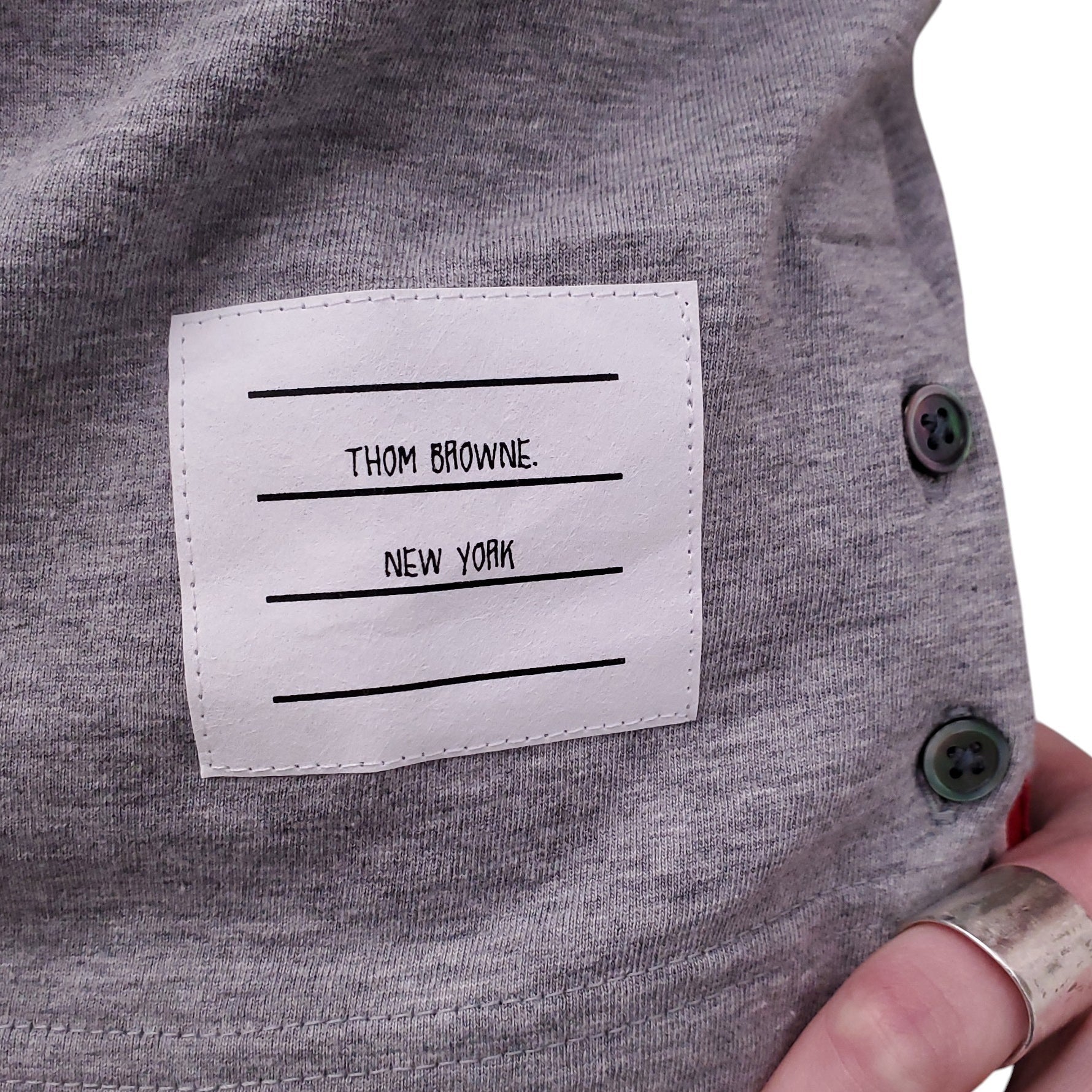 THOM BROWNE GREY LOGO T-SHIRT - SIZE 36