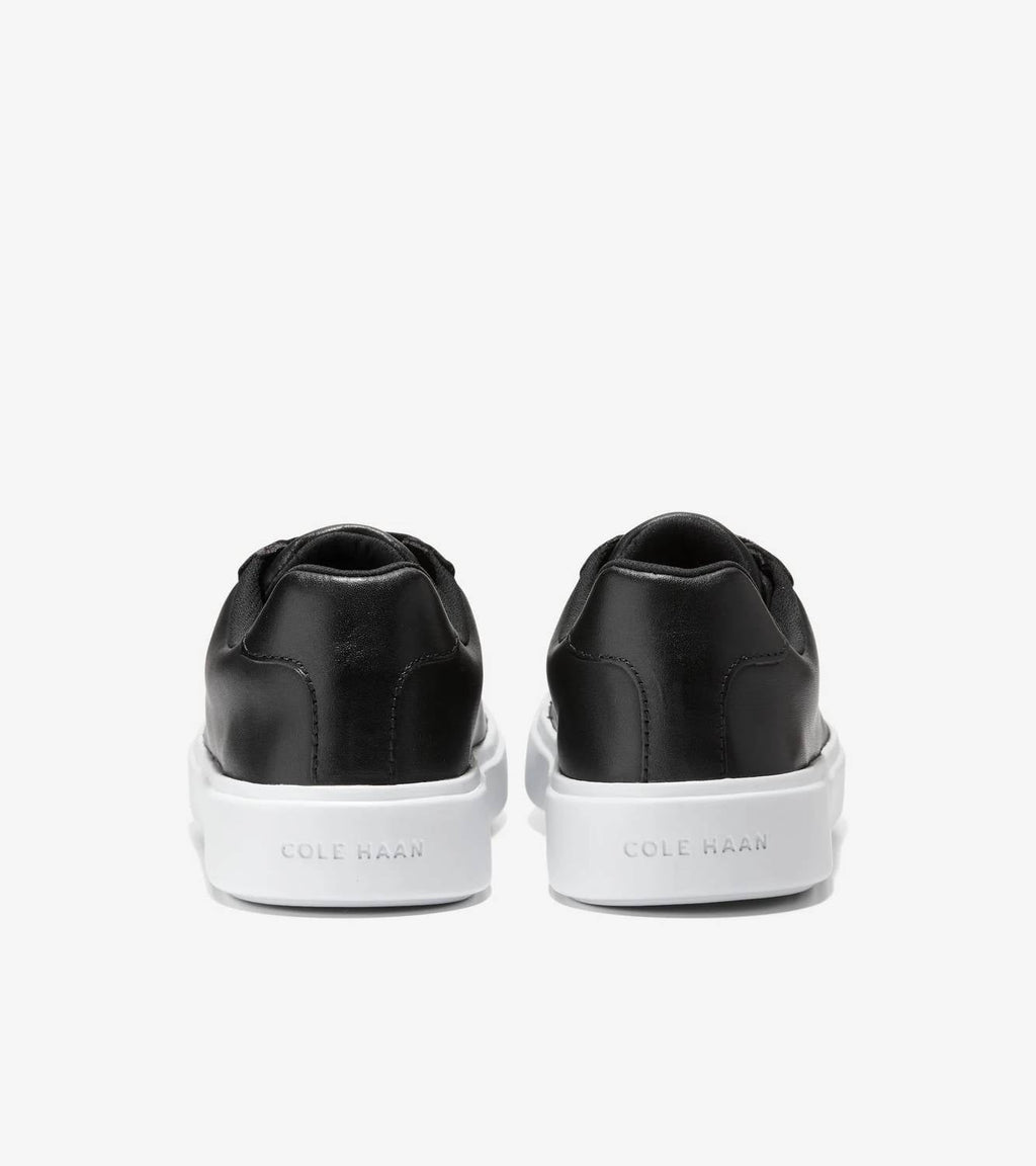 Women's Grand Crosscourt Daily Sneakers In Black/white