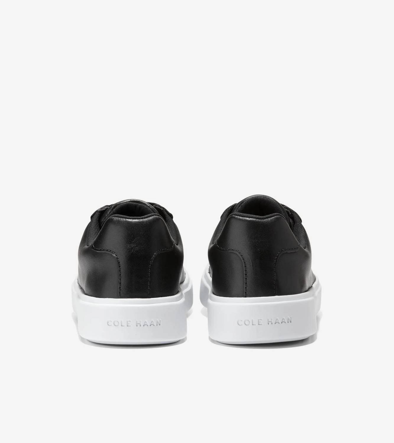 Women's Grand Crosscourt Daily Sneakers In Black/white