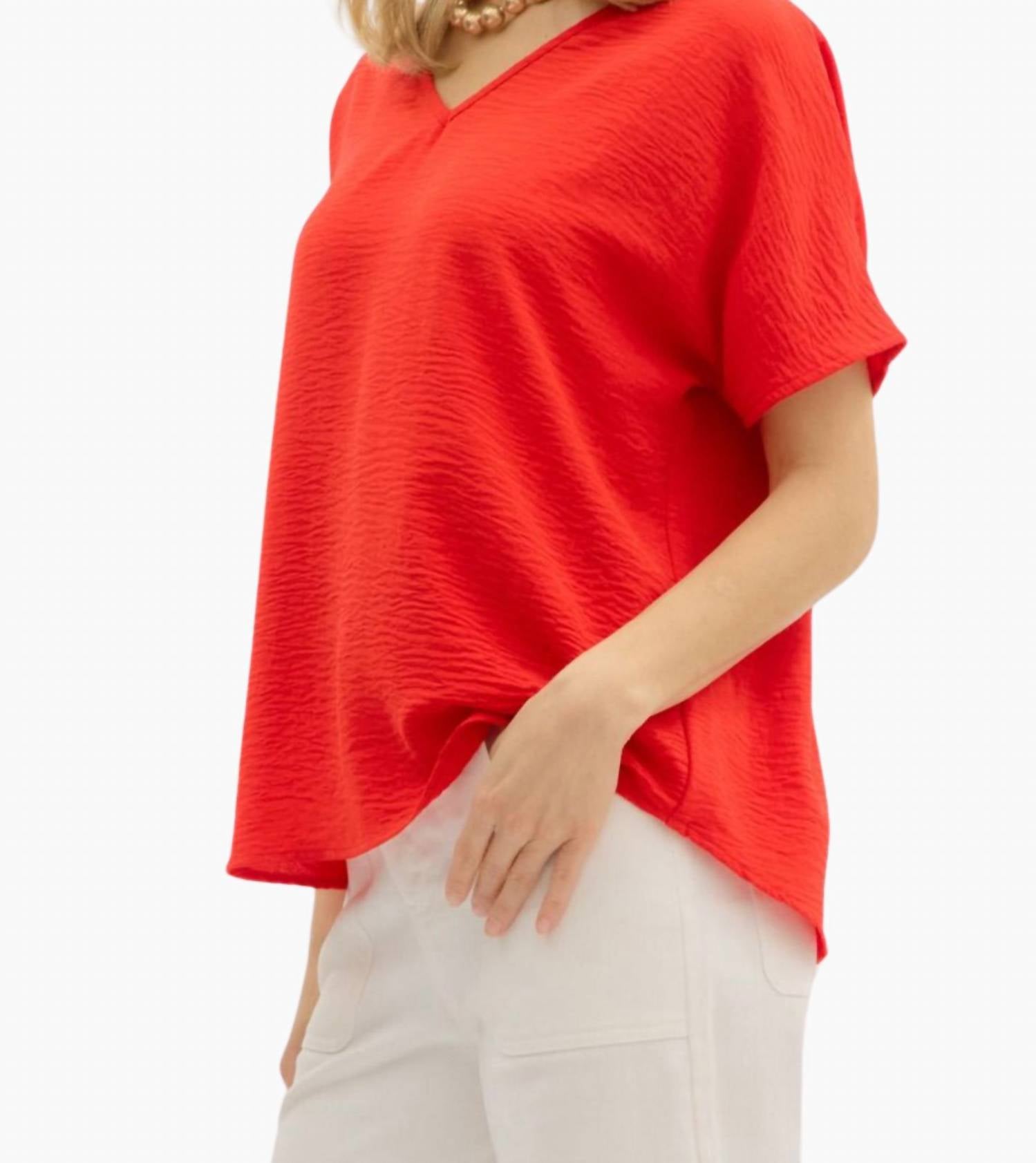 Dana V-Neck Short Sleeve Pullover Top In Red