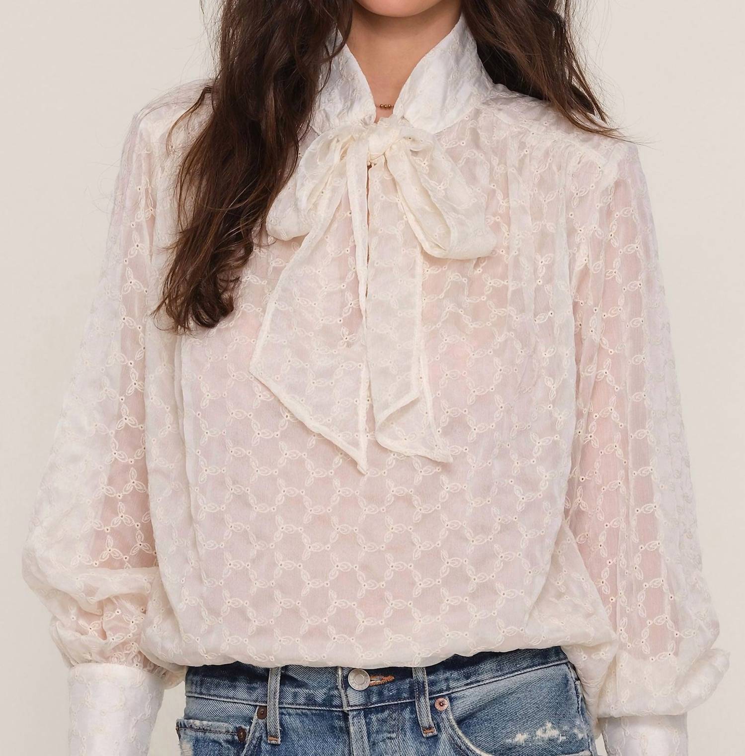 Rainne Top In Ecru