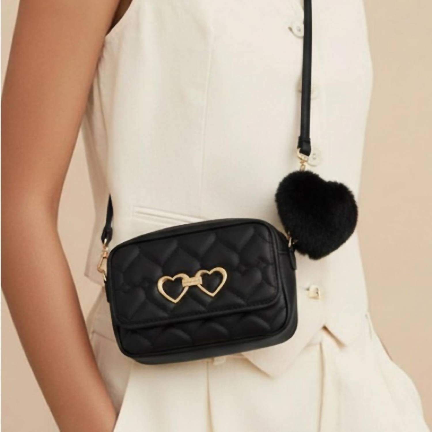 Women's Quilted Crossbody Bag With Heart Detail In Black