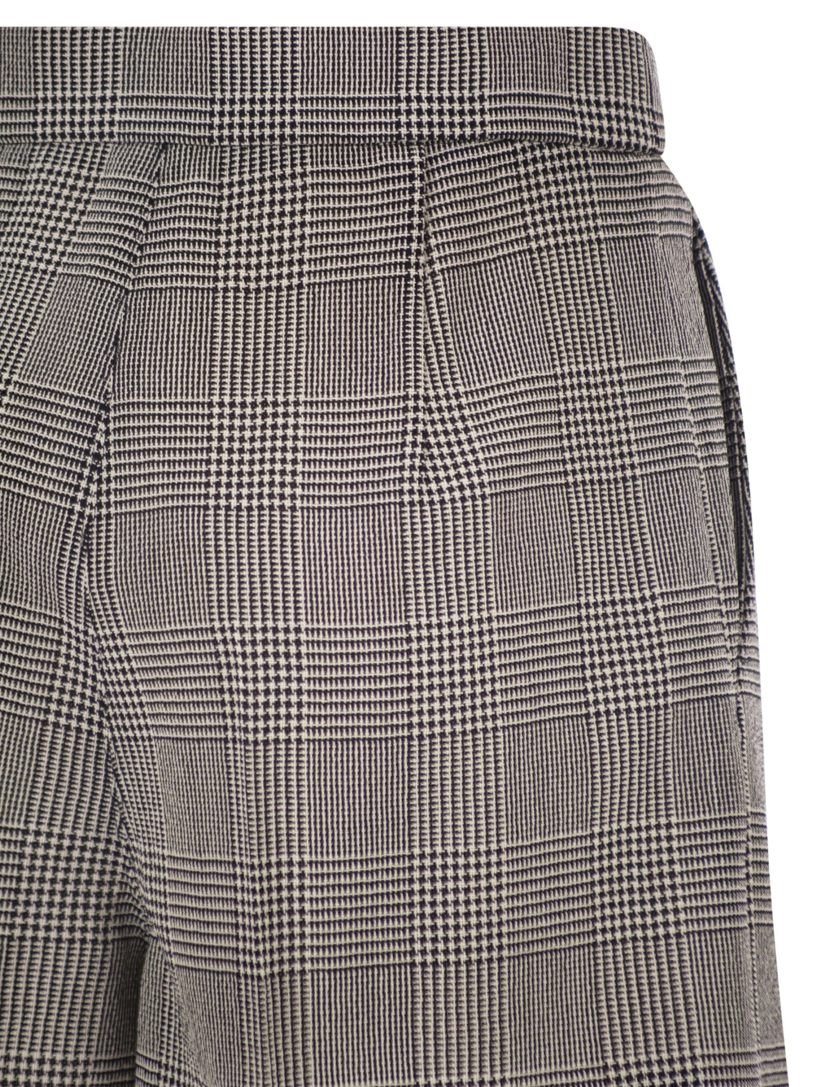 Max Mara Women Mxmagoraio - Pure Virgin Wool Prince Of Wales Tailored Shorts