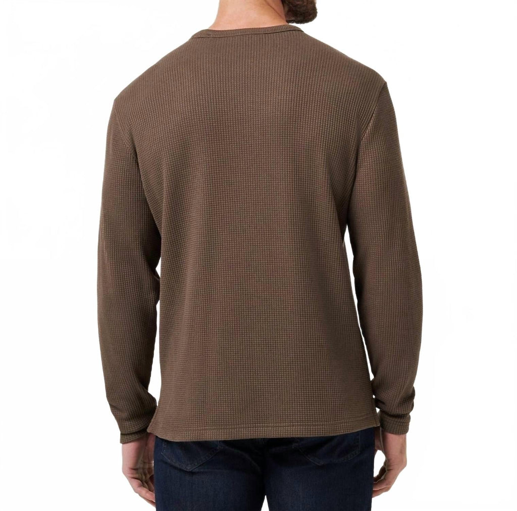 Souvenir Stand Pullover T Shirt In Chocolate Brown