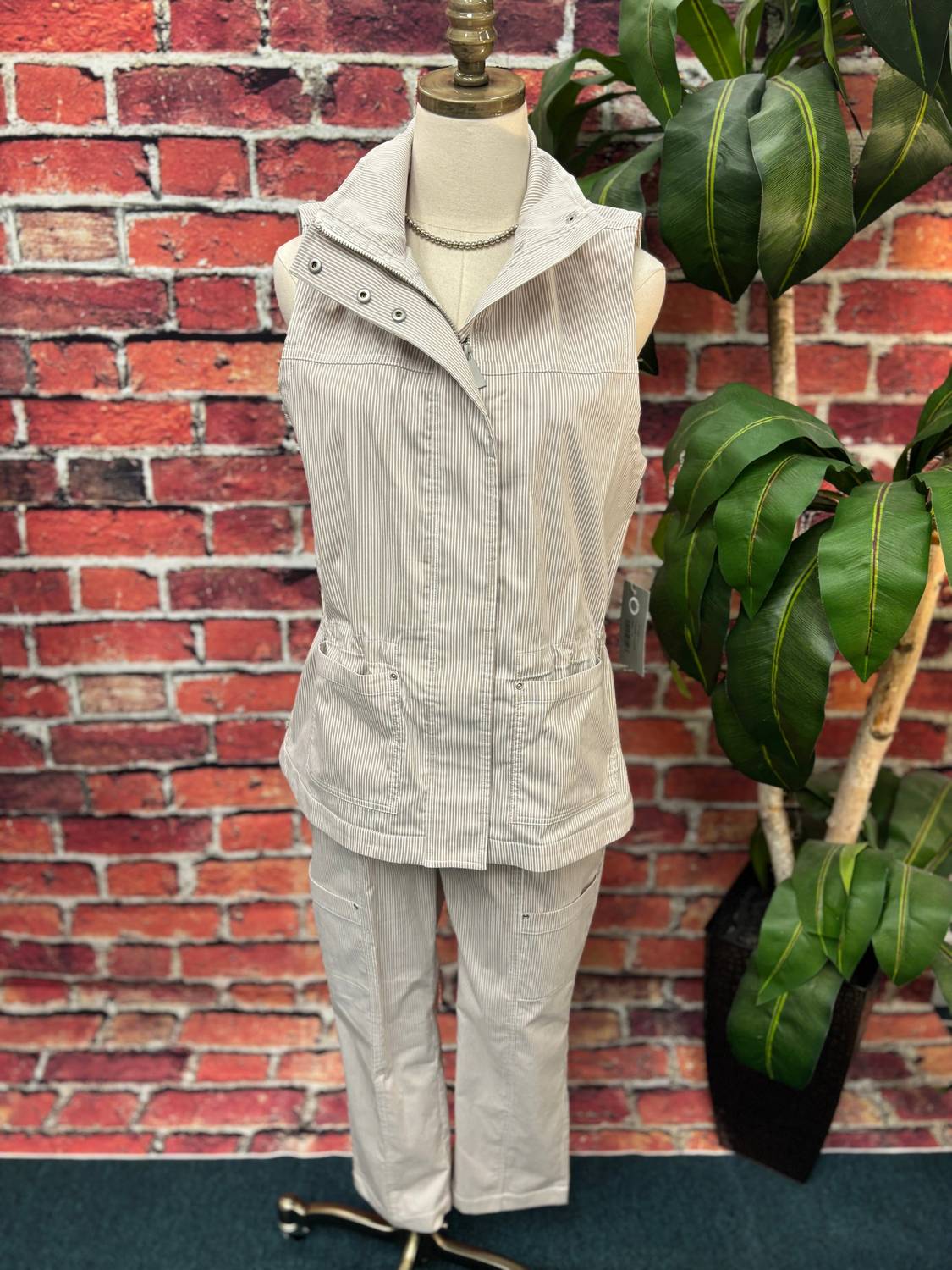Women's Cool Tech Stripe Utility Vest In Multi