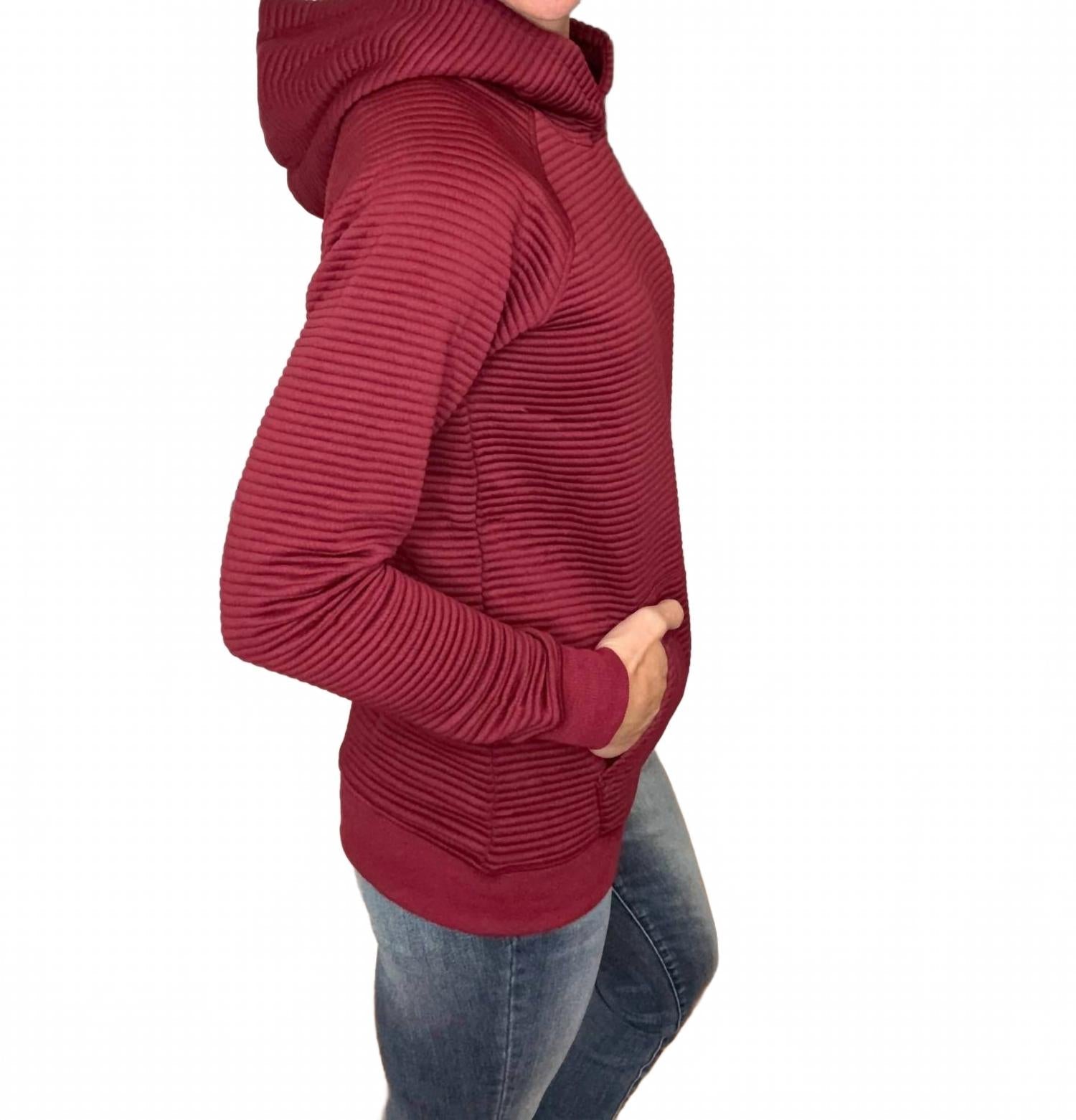 Tatum Hooded Sweatshirt In Burgundy
