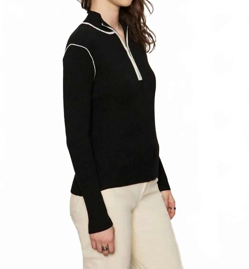 Sporty Rib Zip Up Top In Black