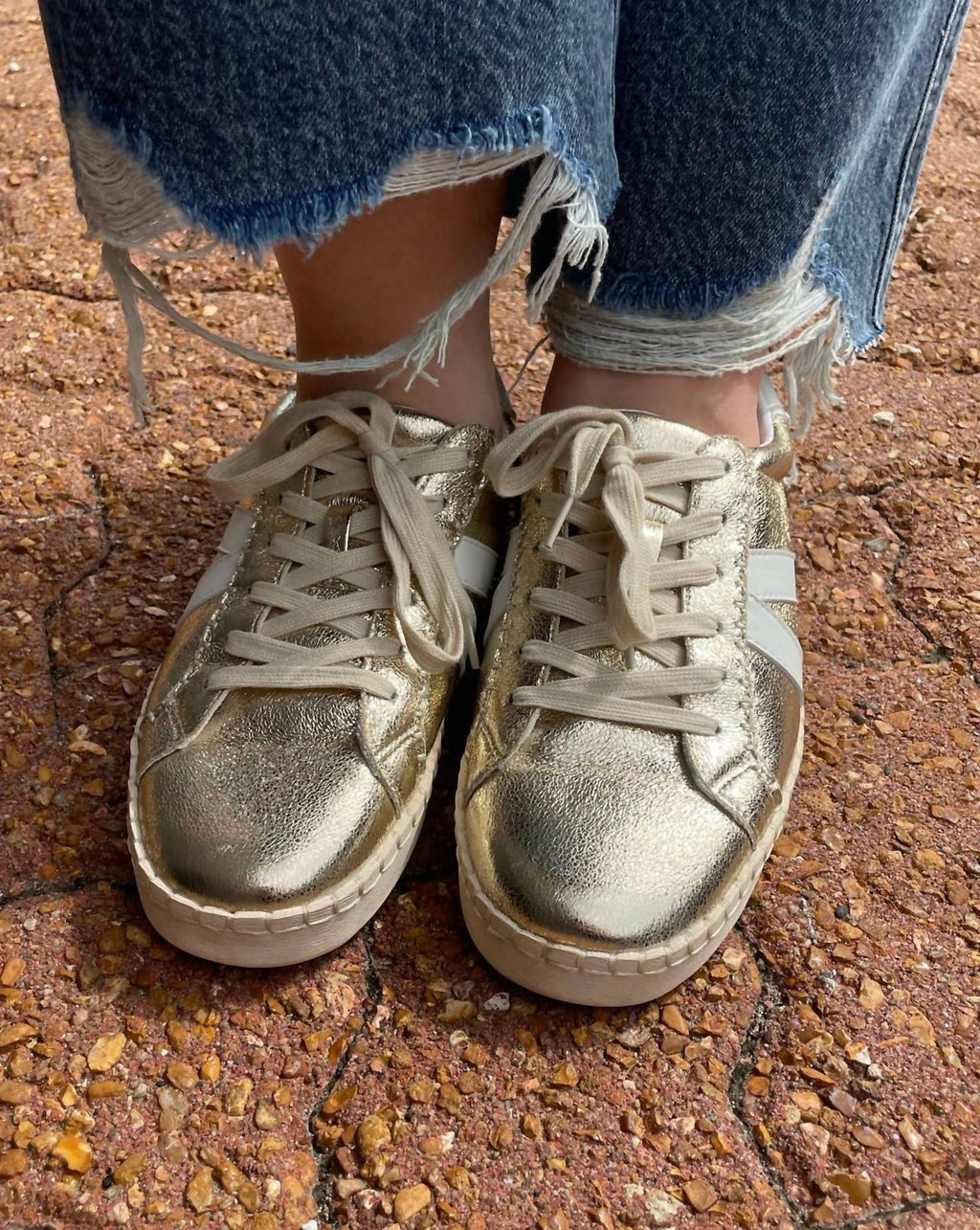 Women's Friend Zone Sneakers In Gold Crinkle Metallic